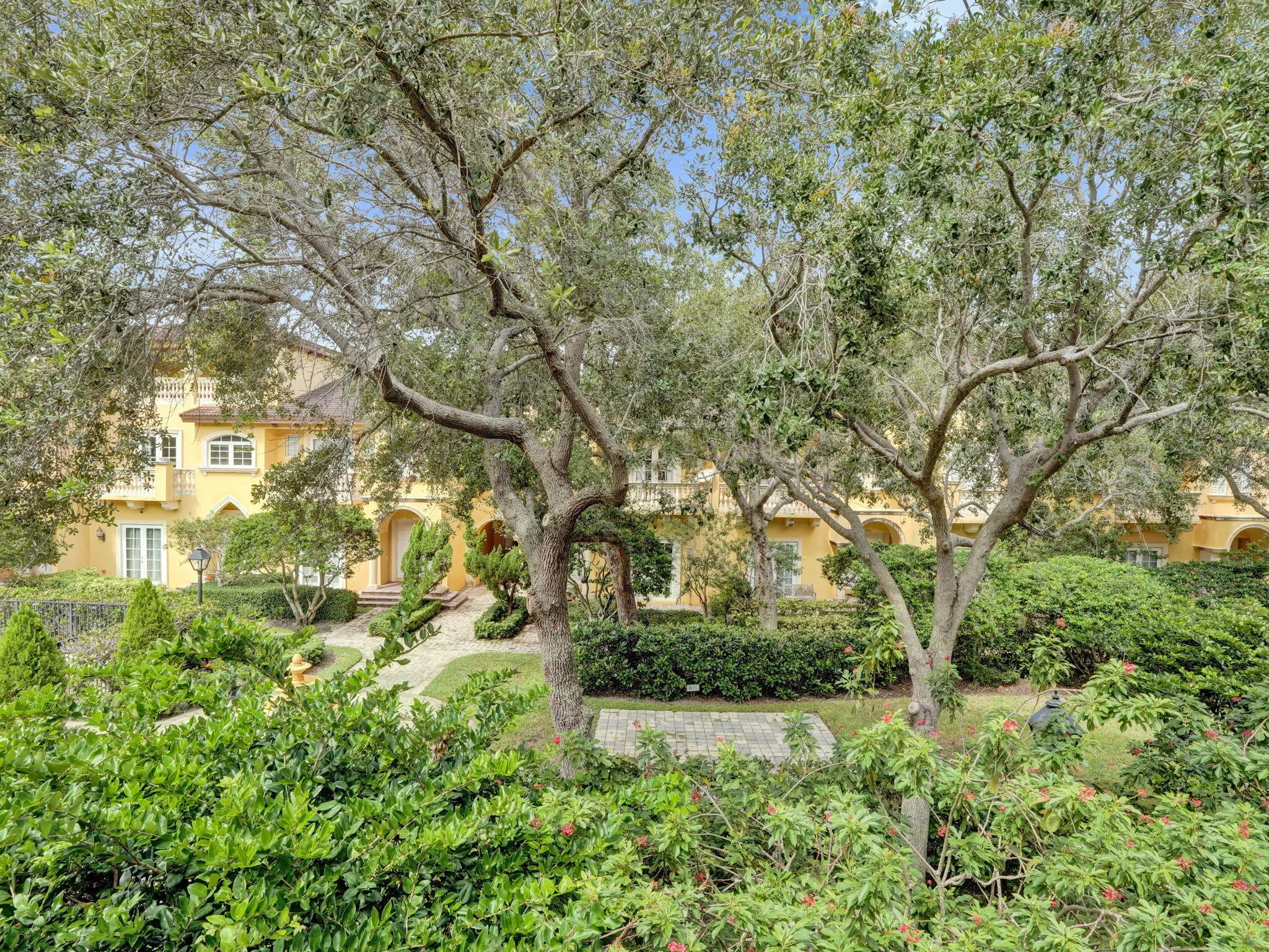 385 NE 69TH Circle