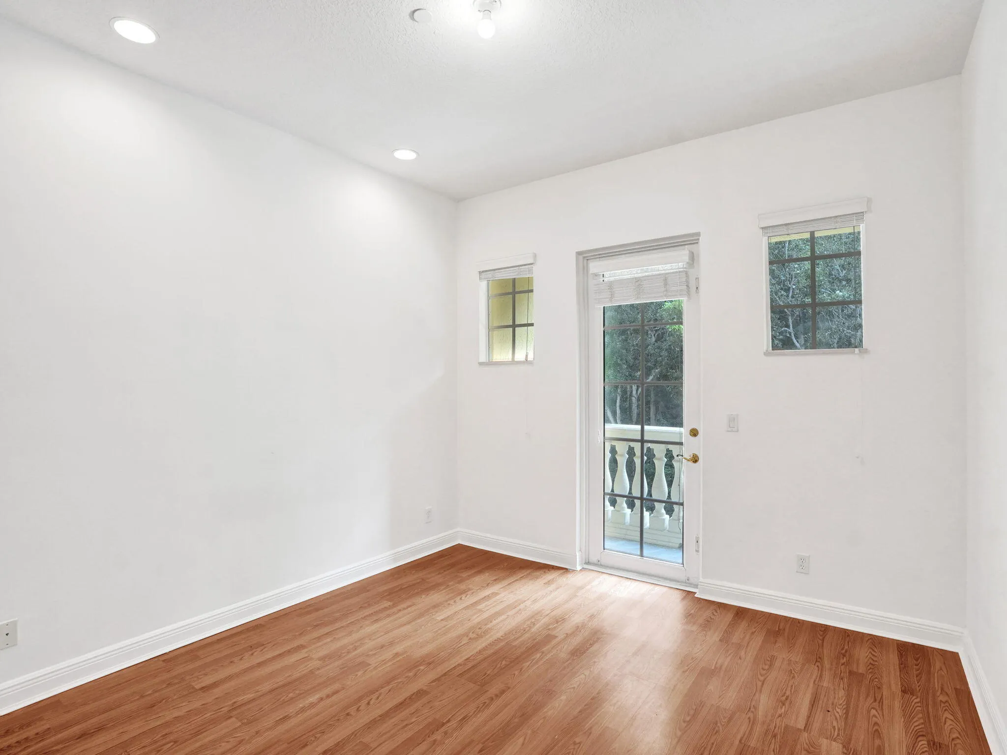 385 NE 69TH Circle