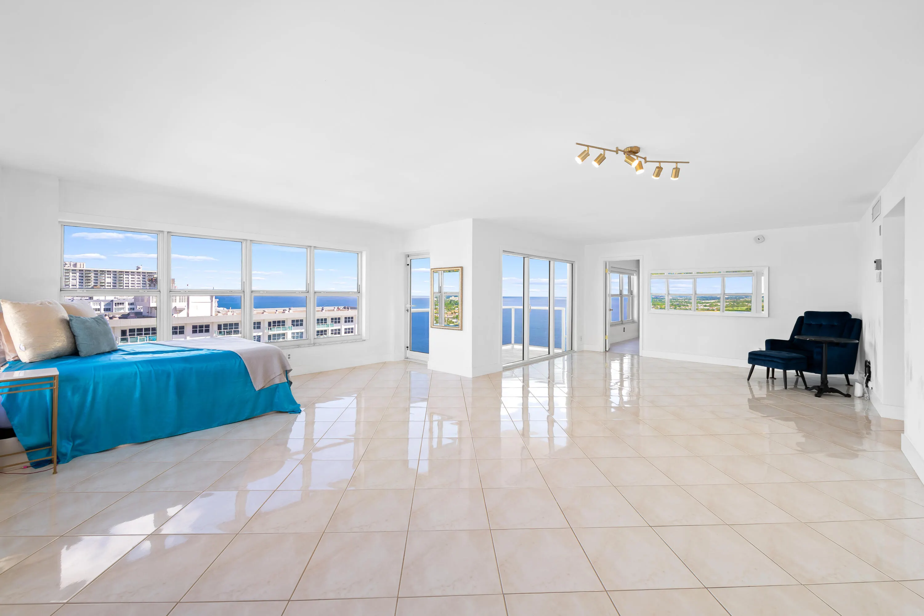 3500 GALT OCEAN Drive #2212A