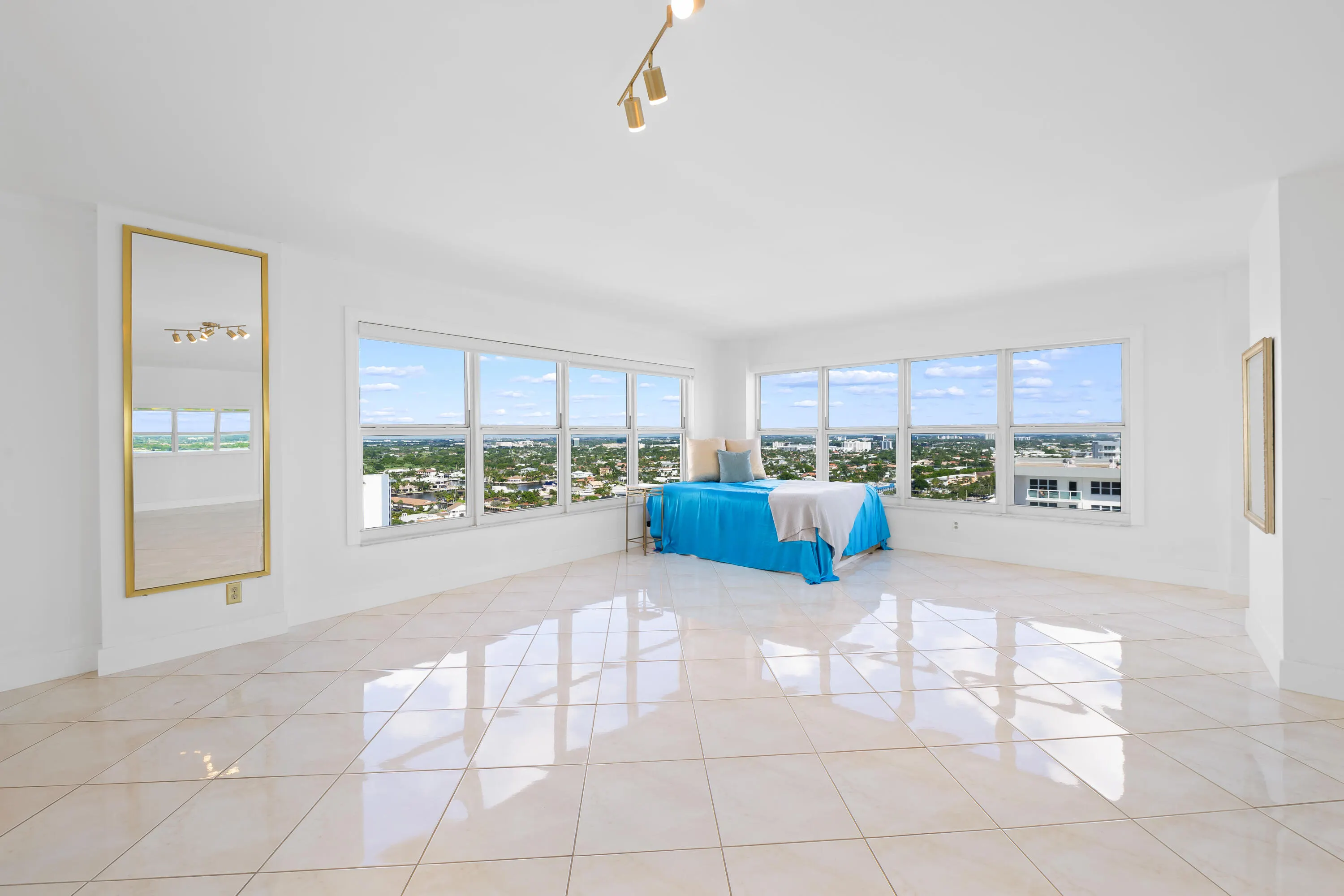 3500 GALT OCEAN Drive #2212A