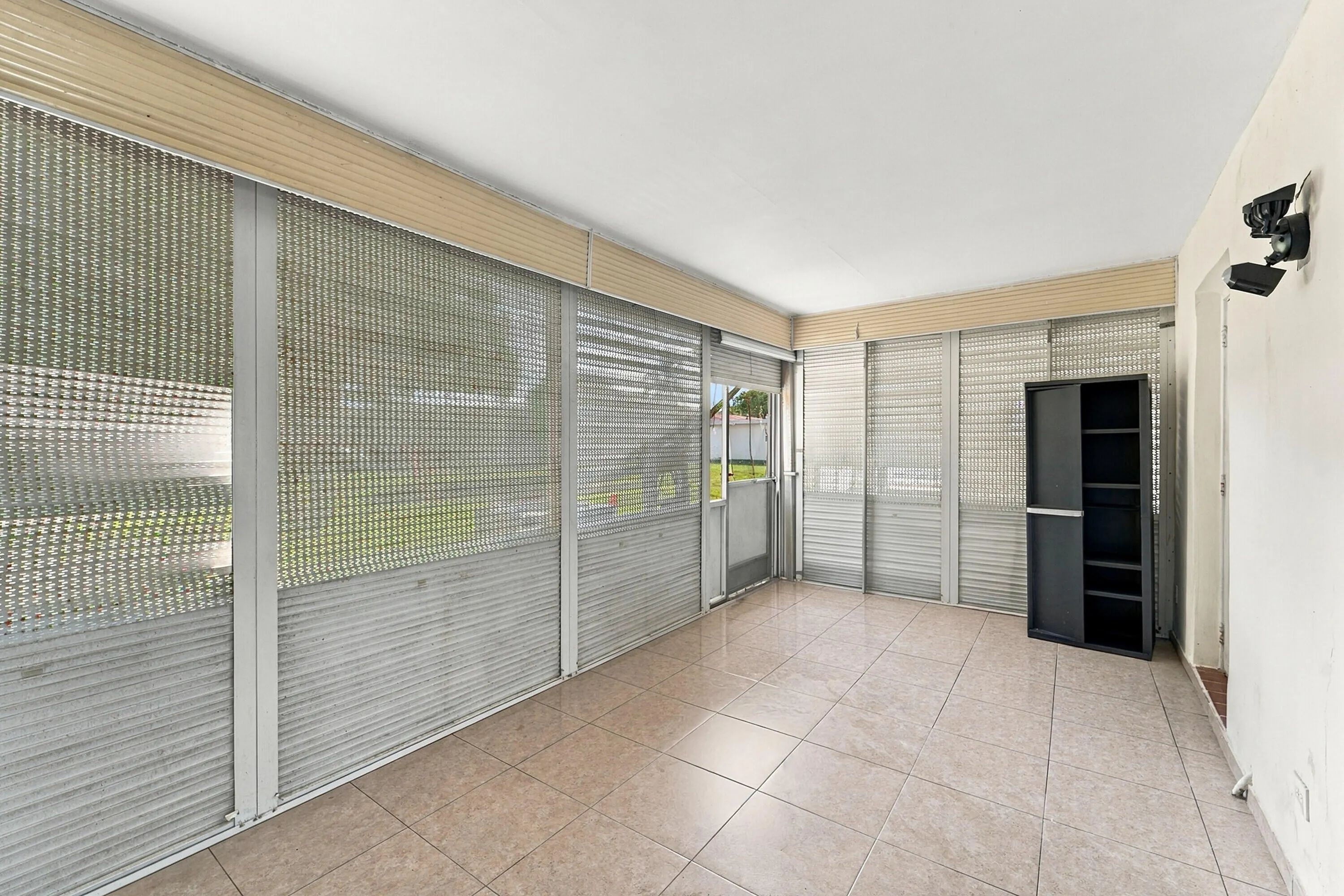 1730 NW 48th Place