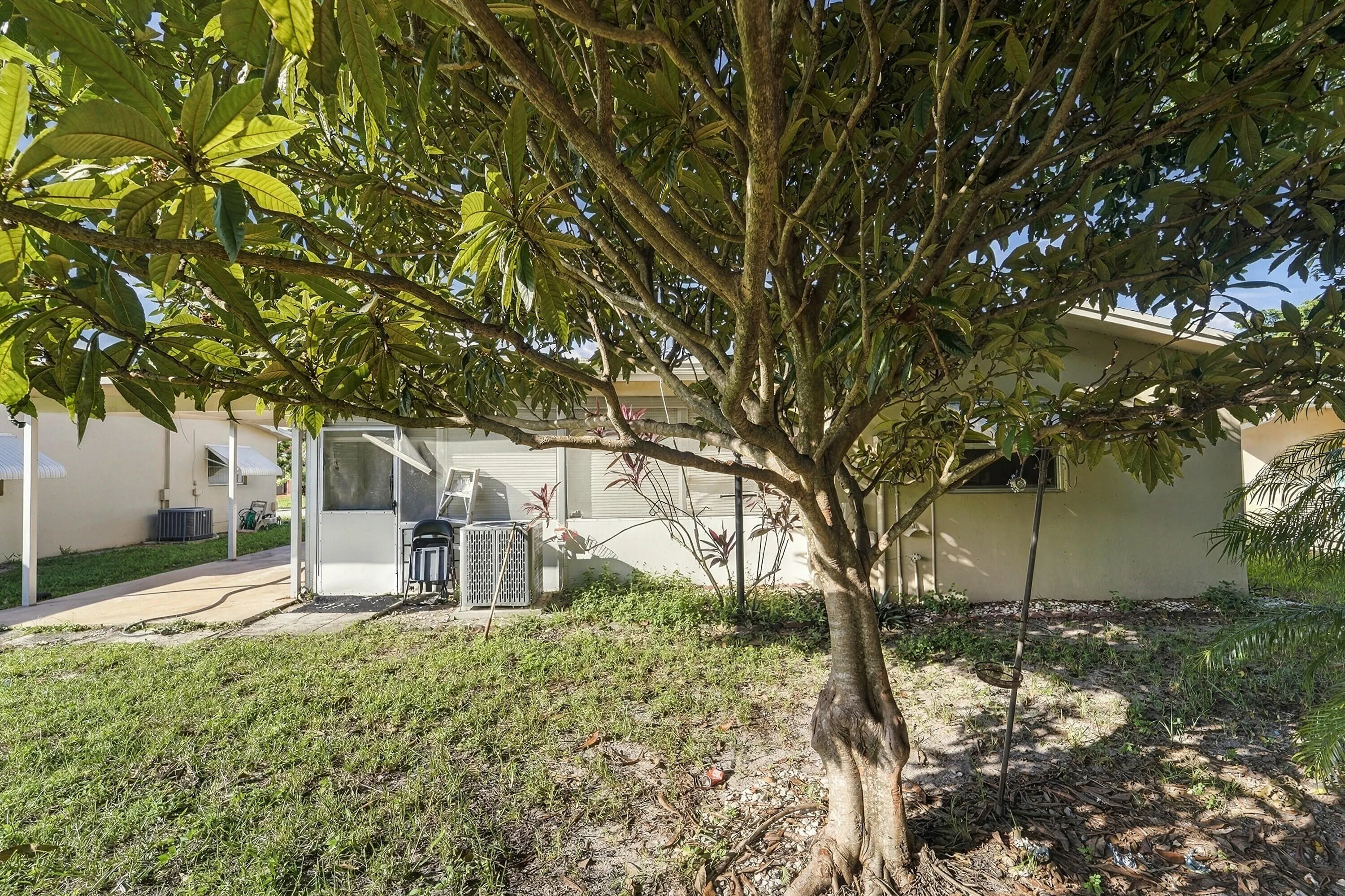 1730 NW 48th Place