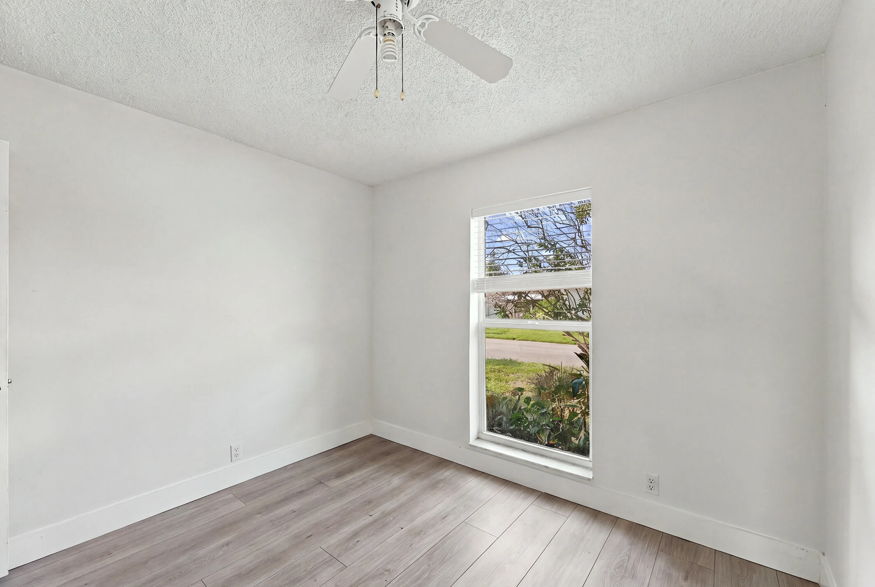 1730 NW 48th Place