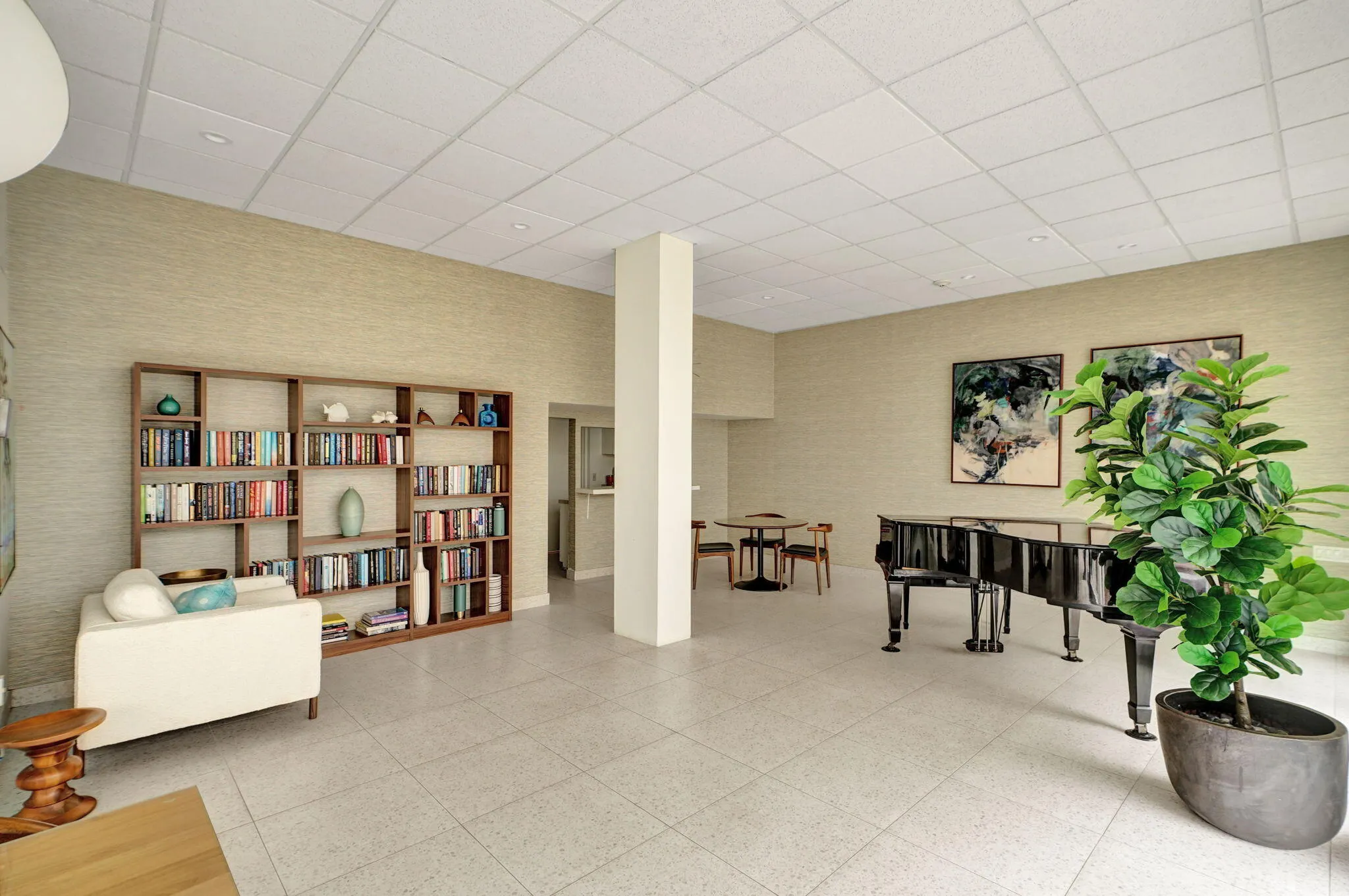 2840 N Ocean Boulevard #801