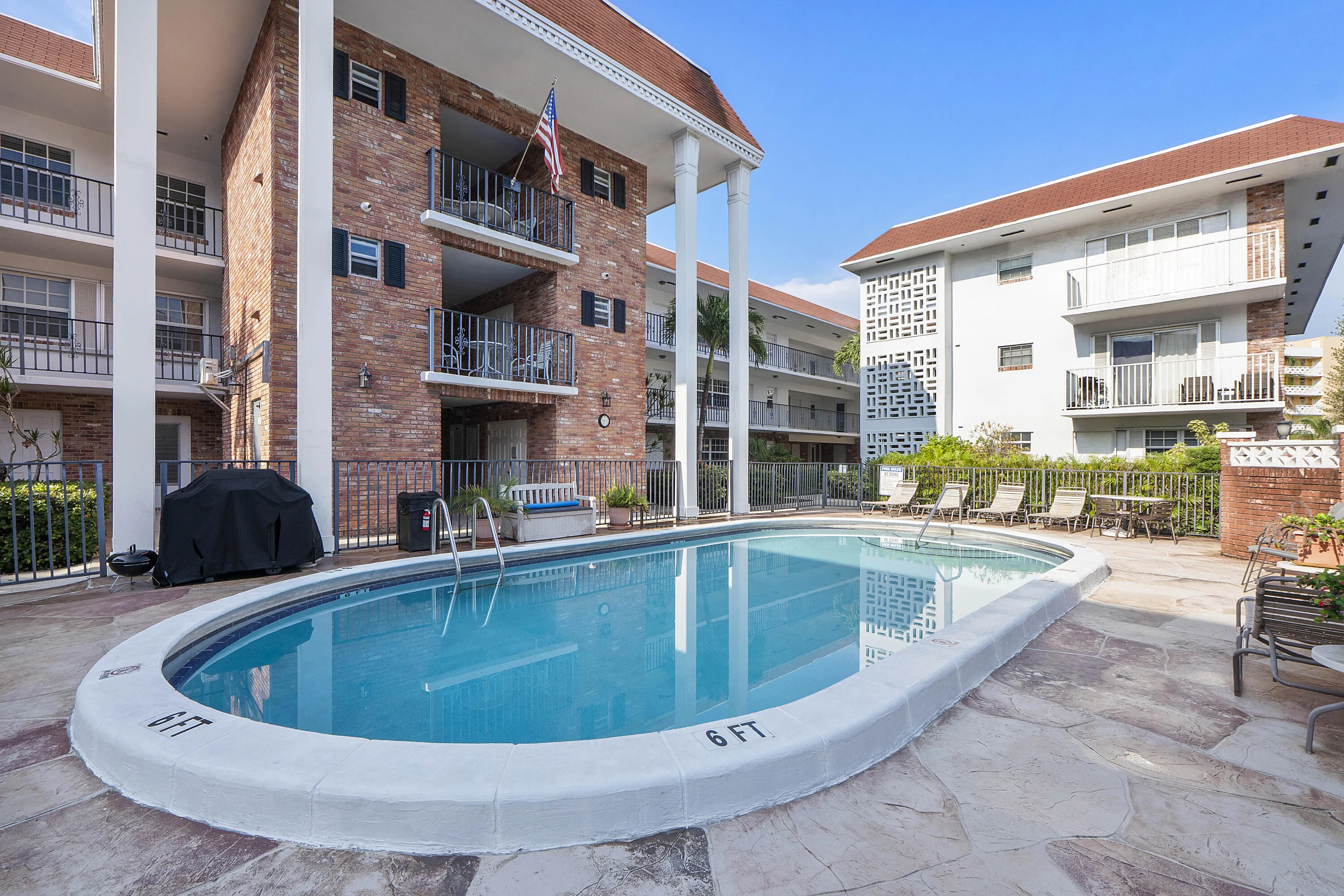 2424 NE 9th Street #305