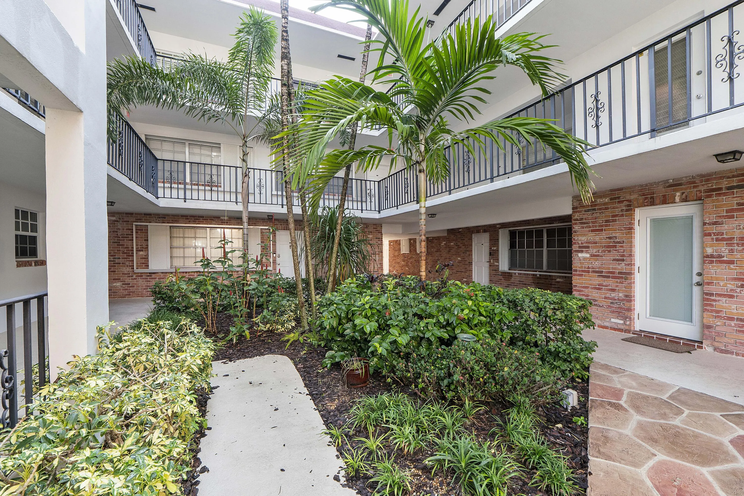 2424 NE 9th Street #305
