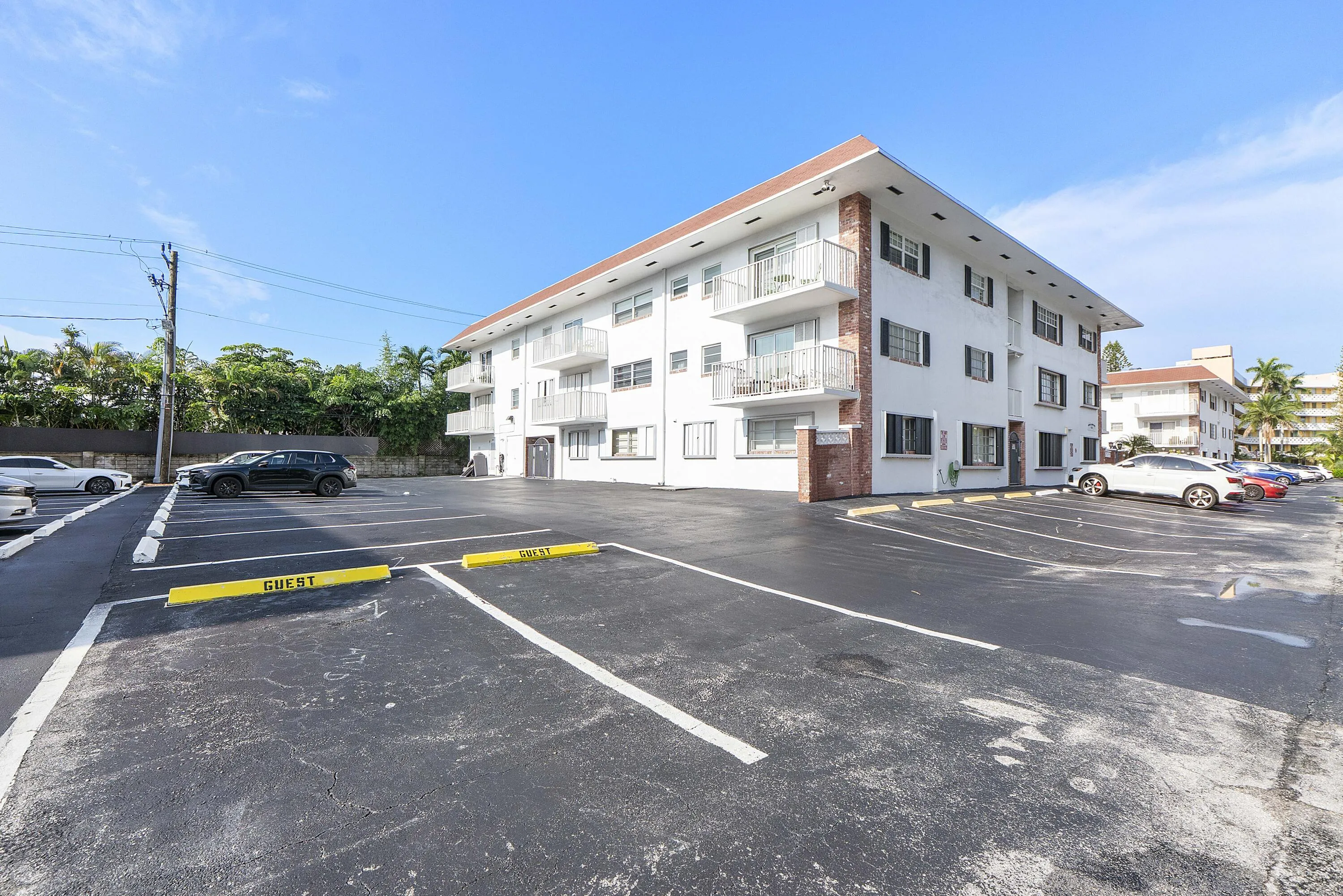 2424 NE 9th Street #305