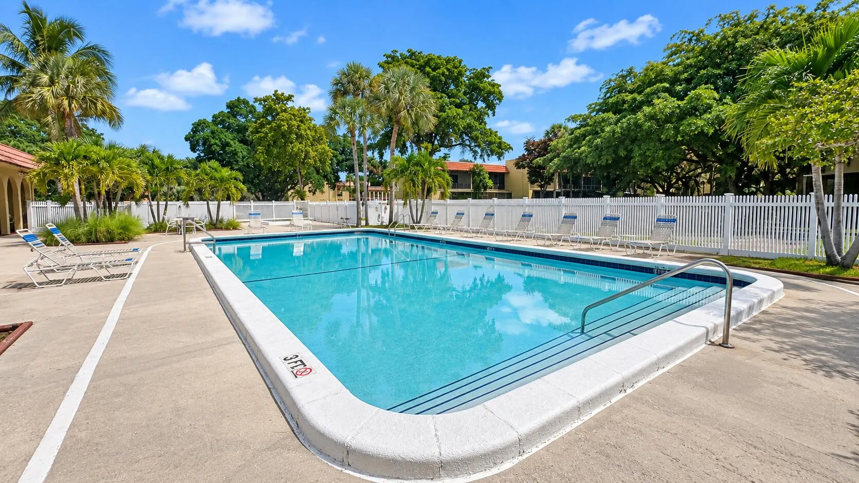 918 SW 9th St Circle #201