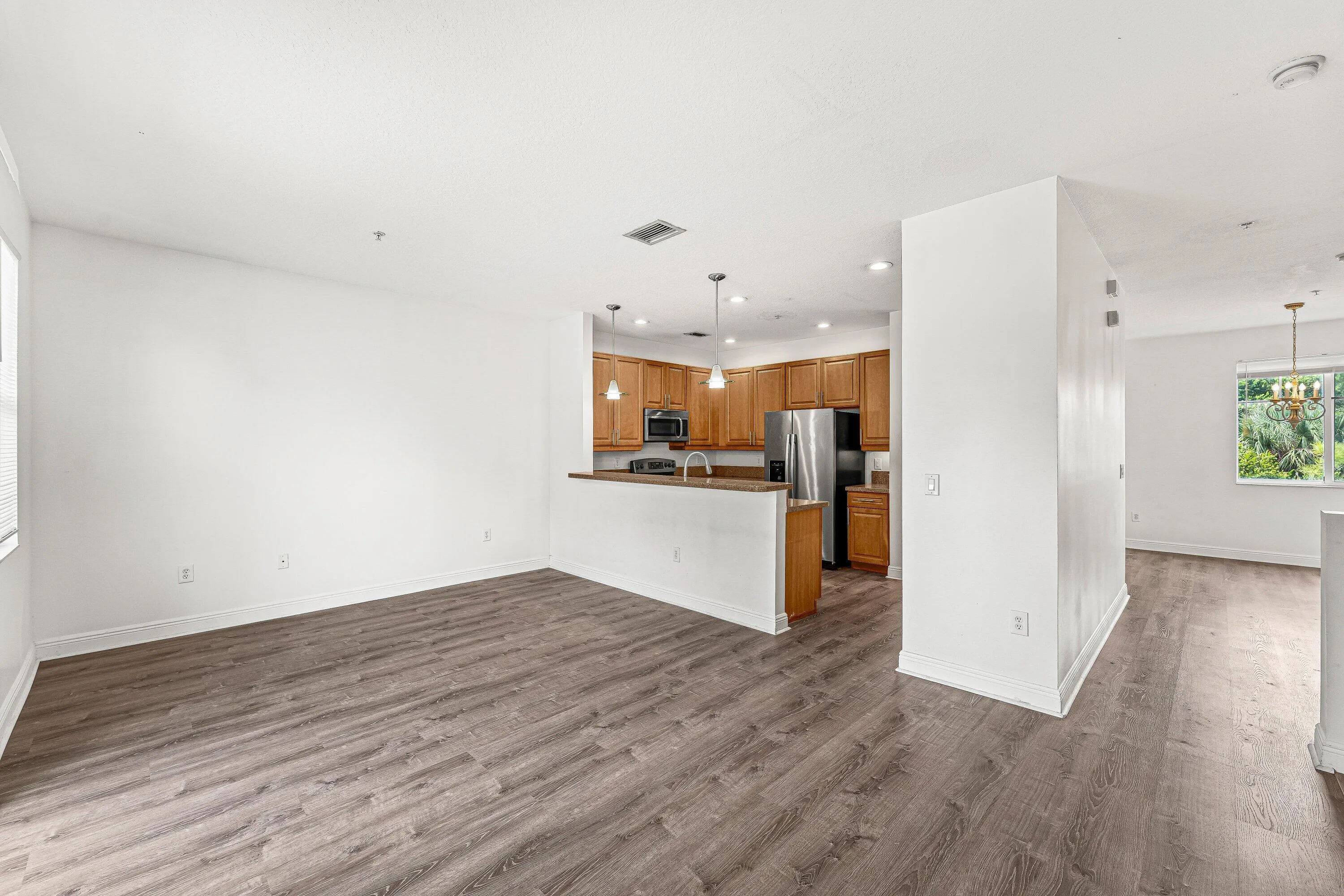 673 NW 38th Circle