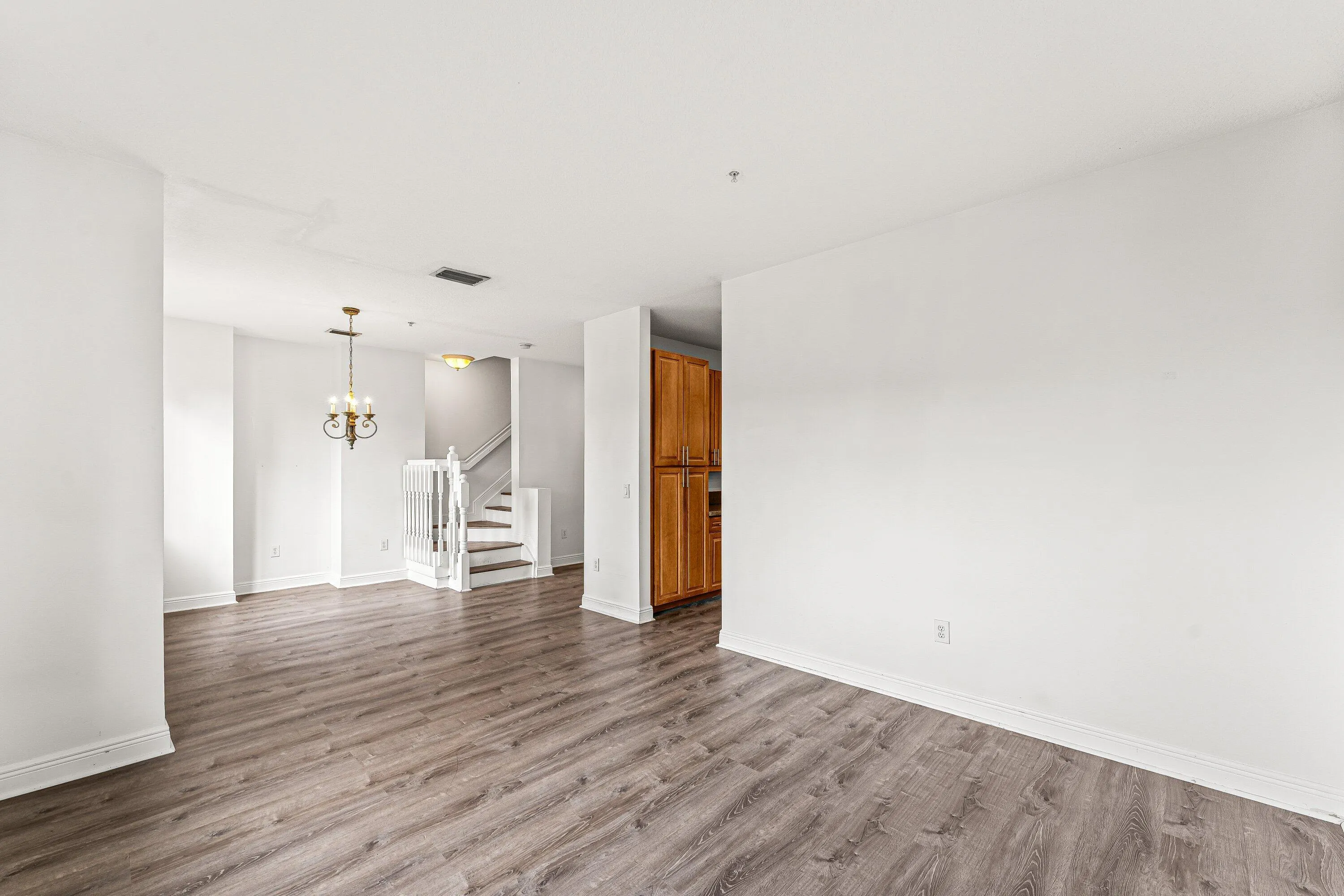 673 NW 38th Circle