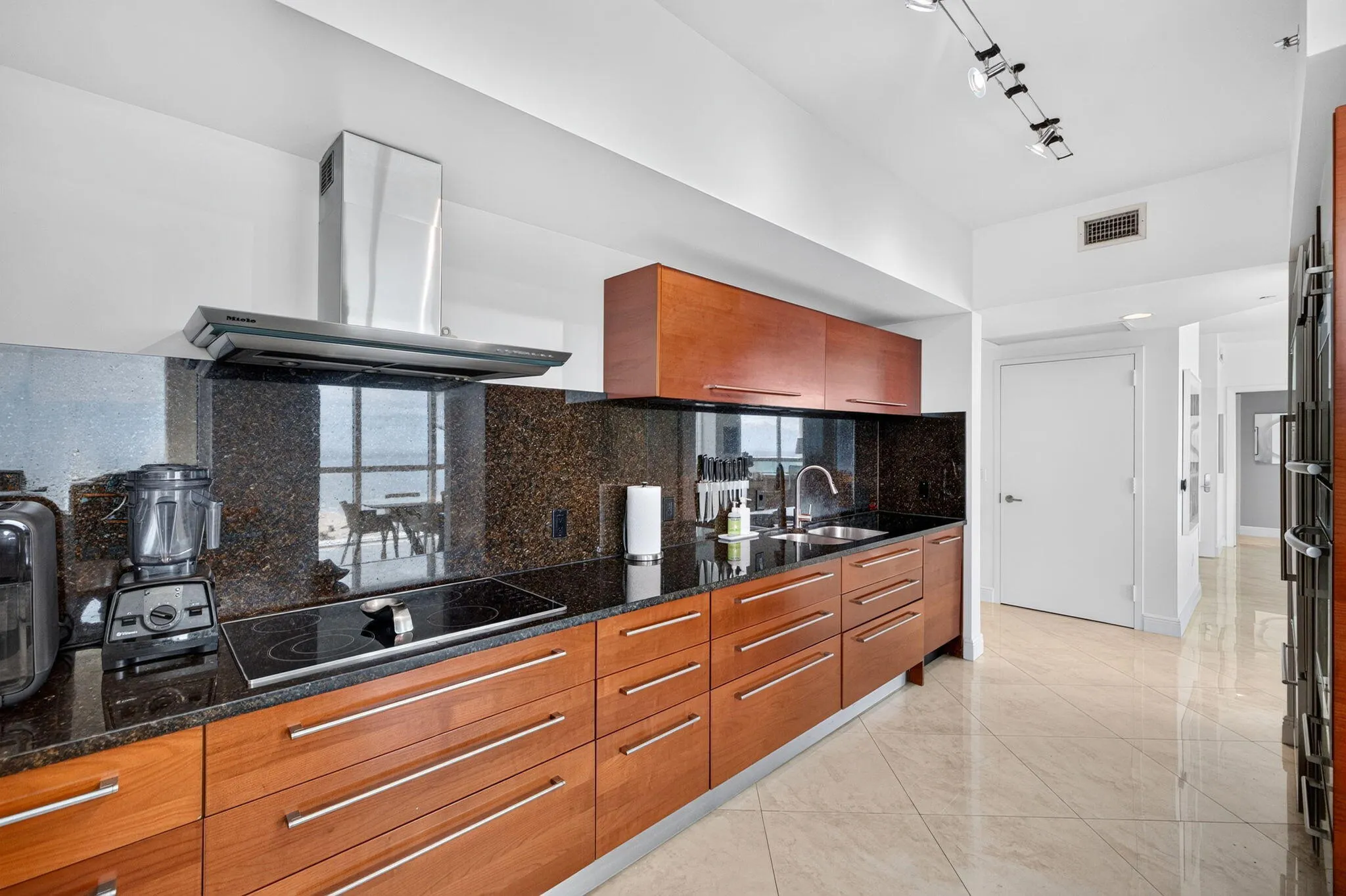 101 S FORT LAUDERDALE BEACH Boulevard #2407