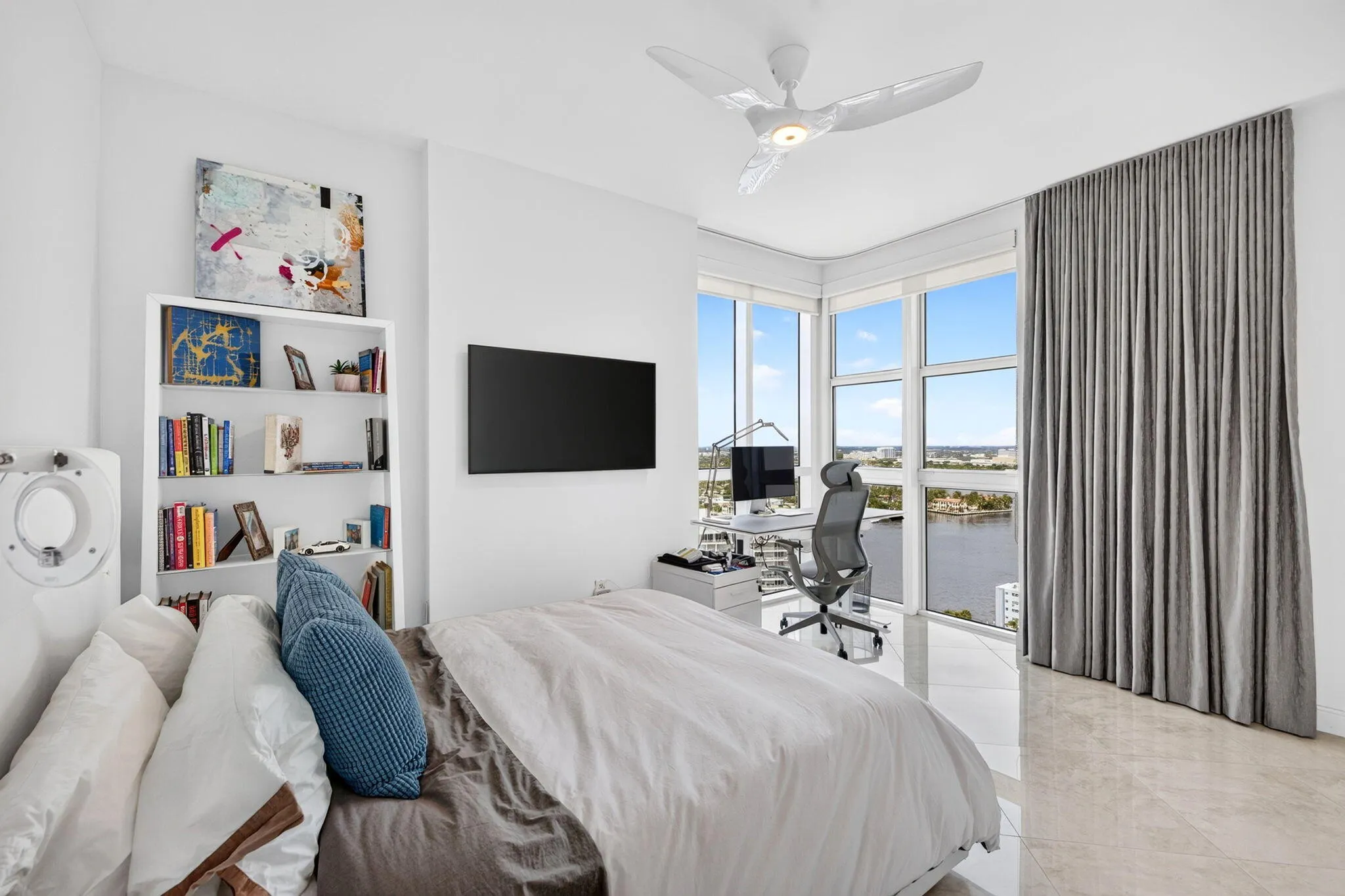101 S FORT LAUDERDALE BEACH Boulevard #2407