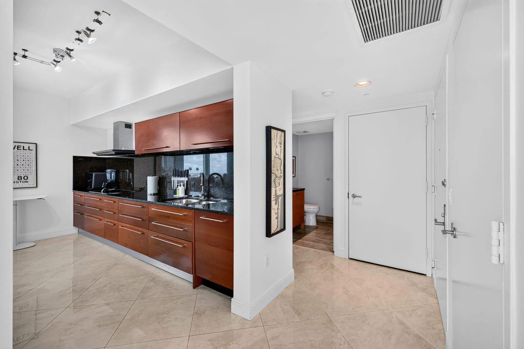 101 S FORT LAUDERDALE BEACH Boulevard #2407