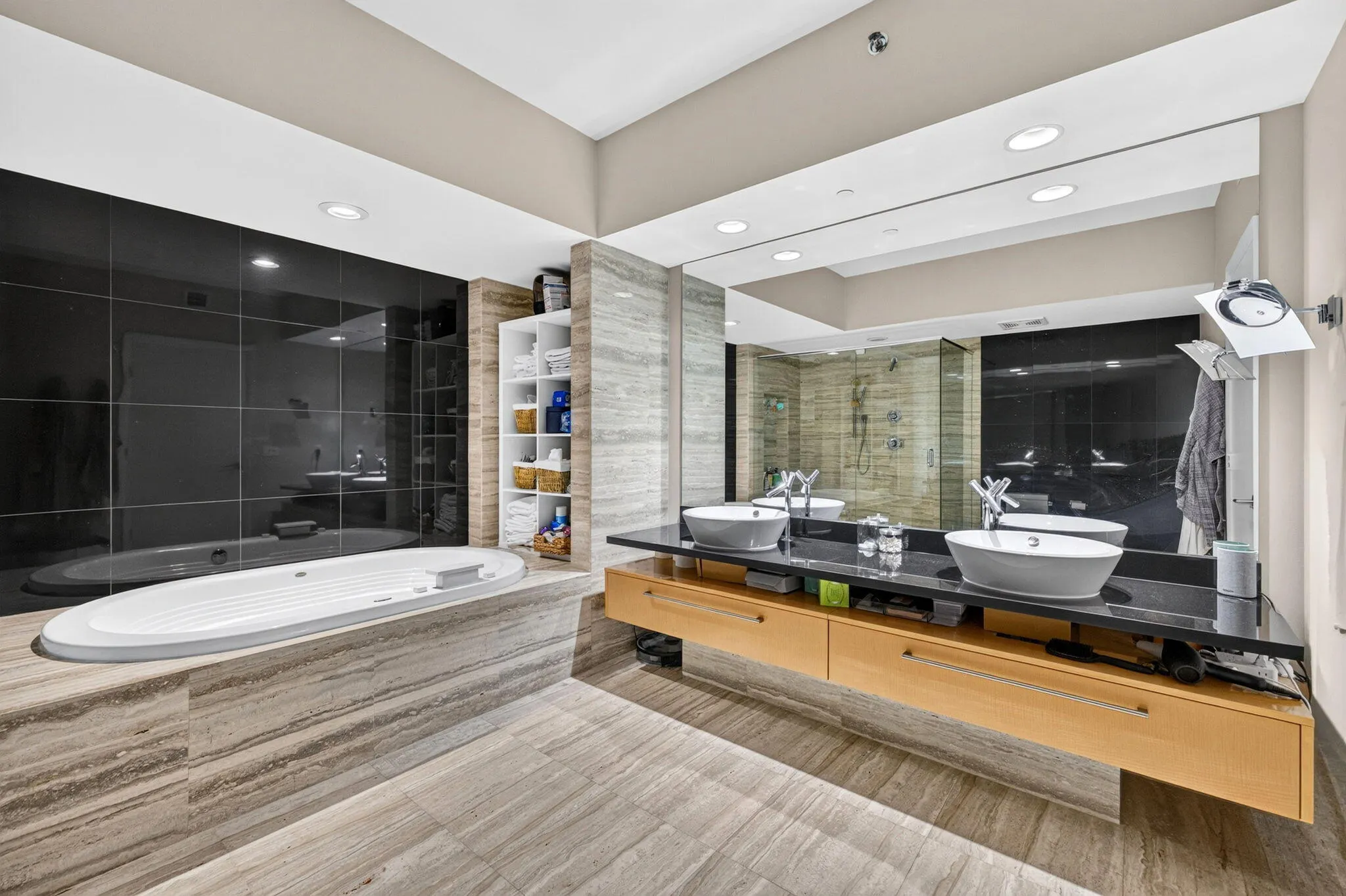 101 S FORT LAUDERDALE BEACH Boulevard #2407