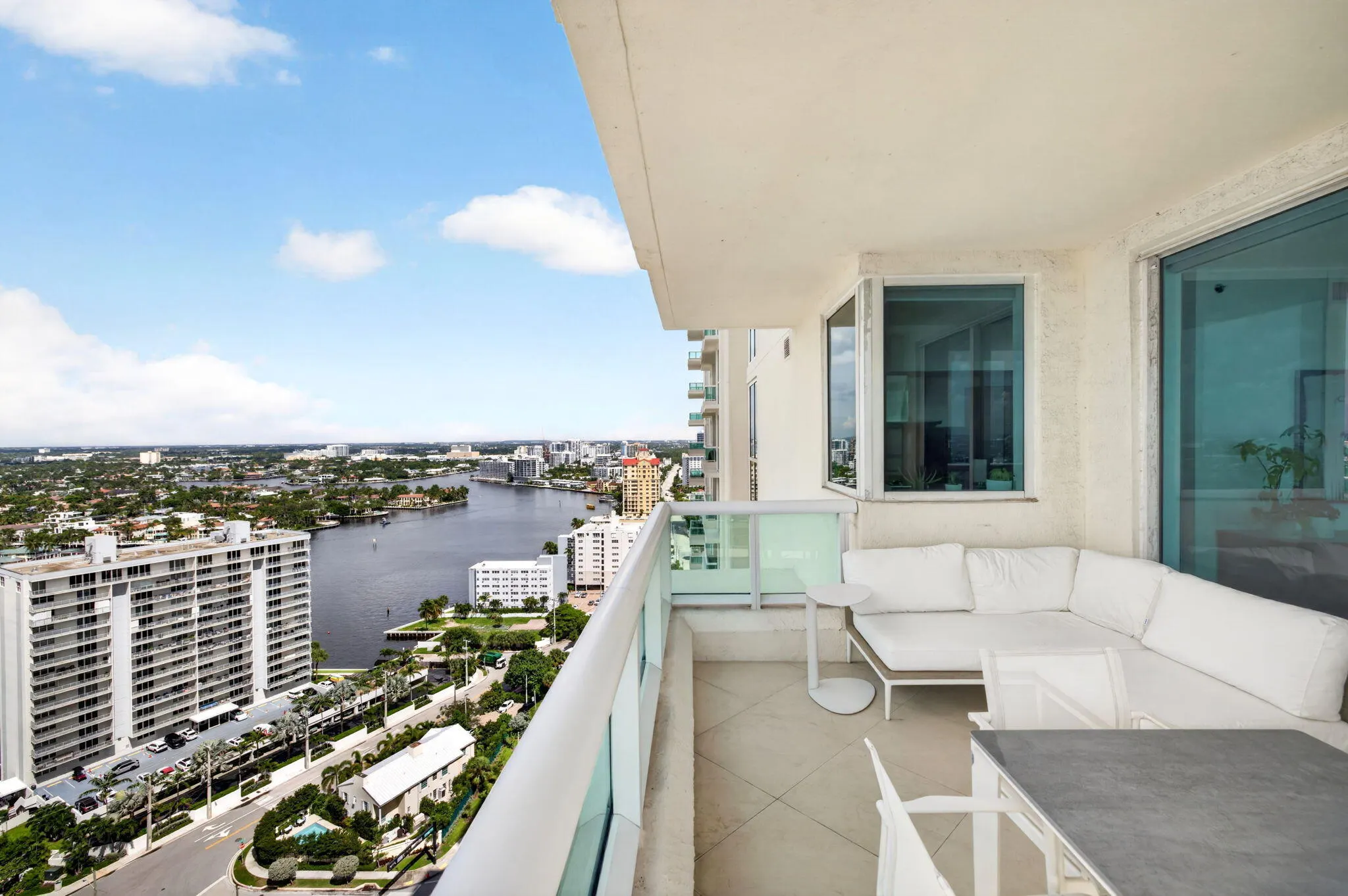 101 S FORT LAUDERDALE BEACH Boulevard #2407
