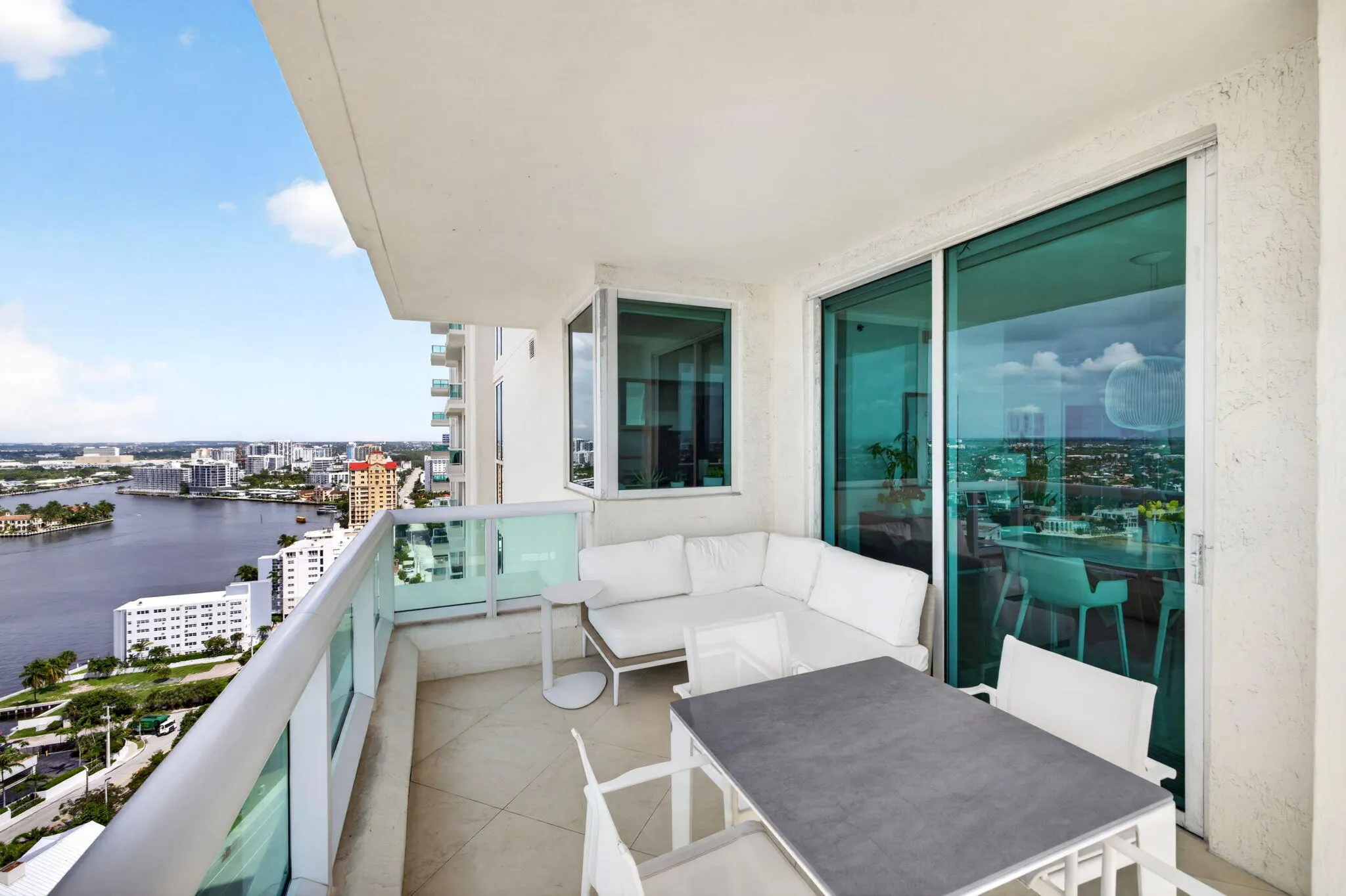 101 S FORT LAUDERDALE BEACH Boulevard #2407