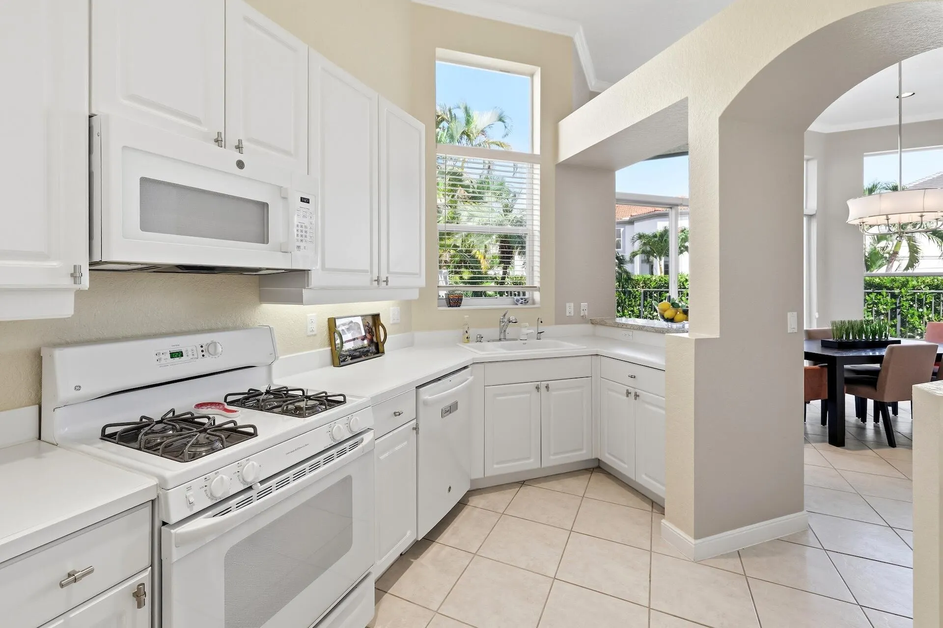 4252 NW 66TH Lane