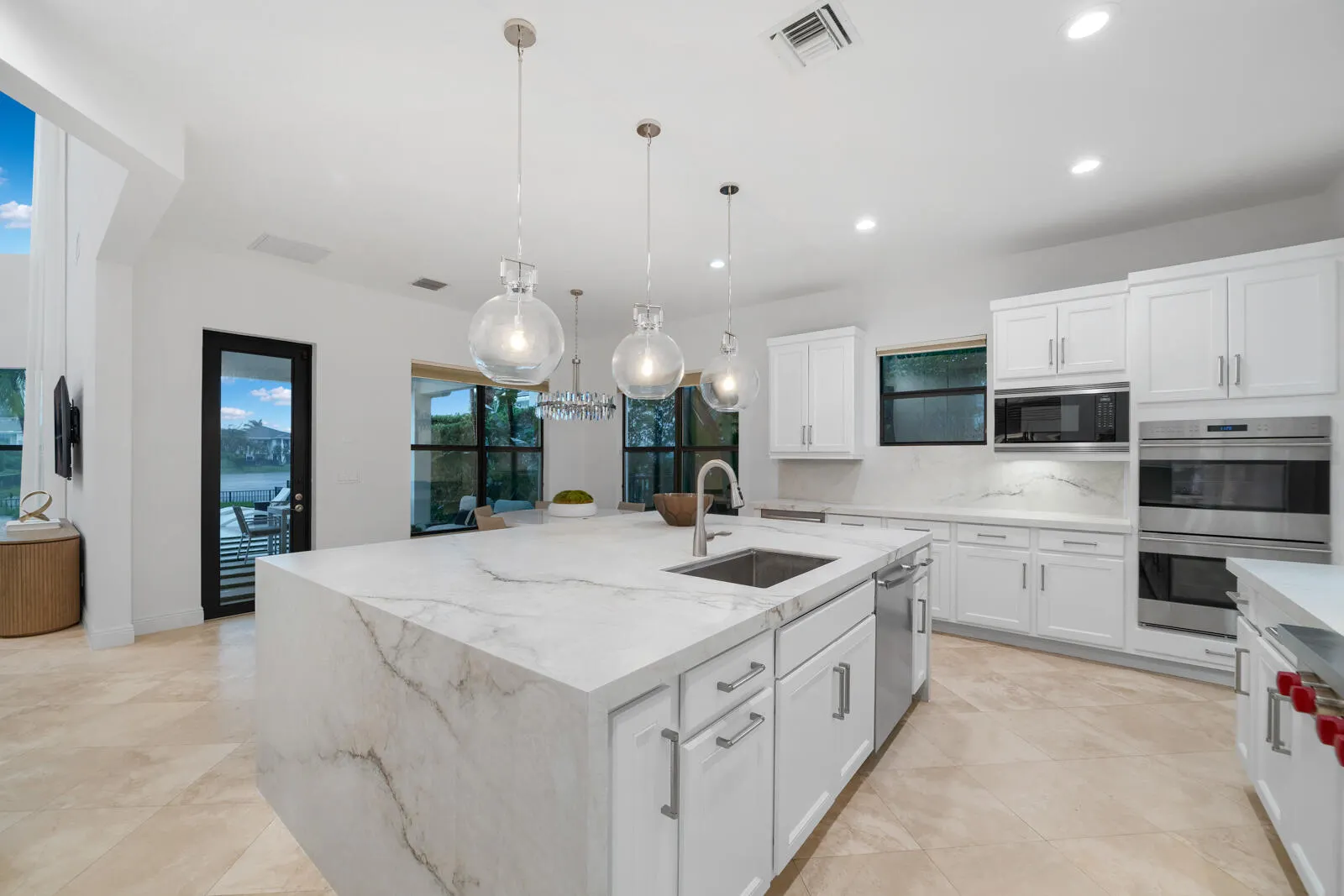 2565 NW 69th Street