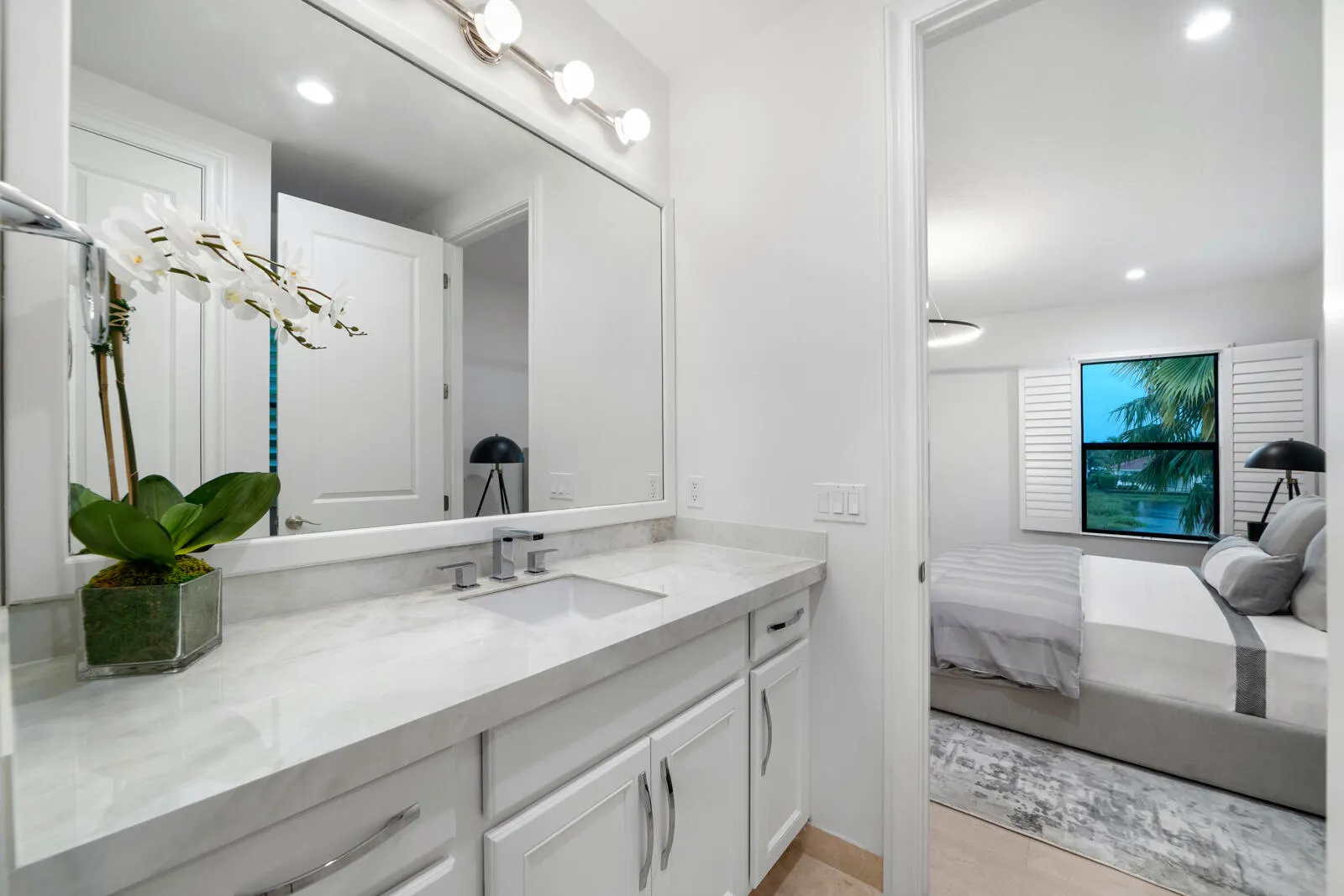 2565 NW 69th Street