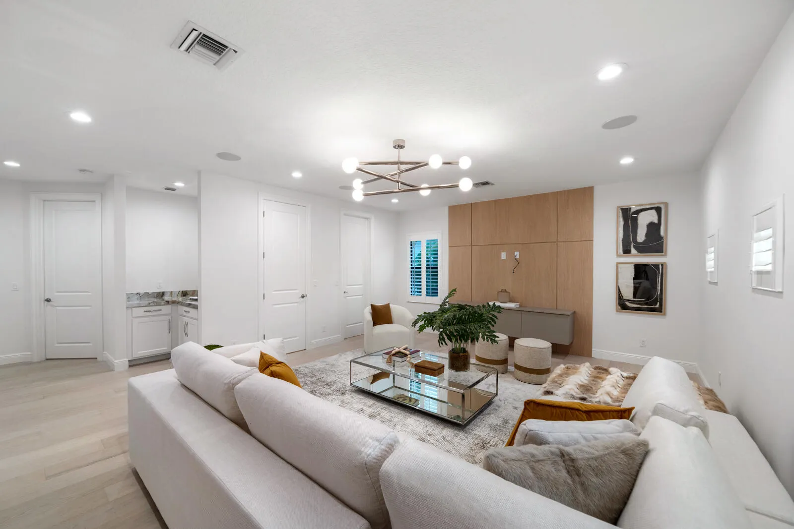 2565 NW 69th Street