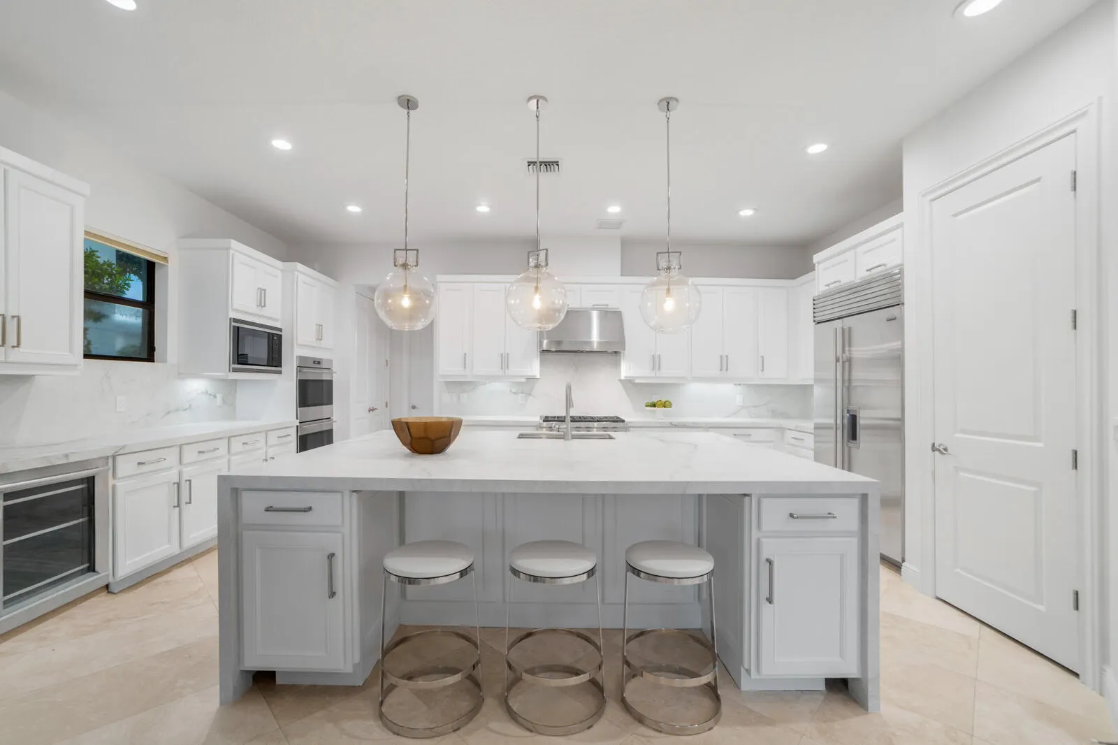 2565 NW 69th Street