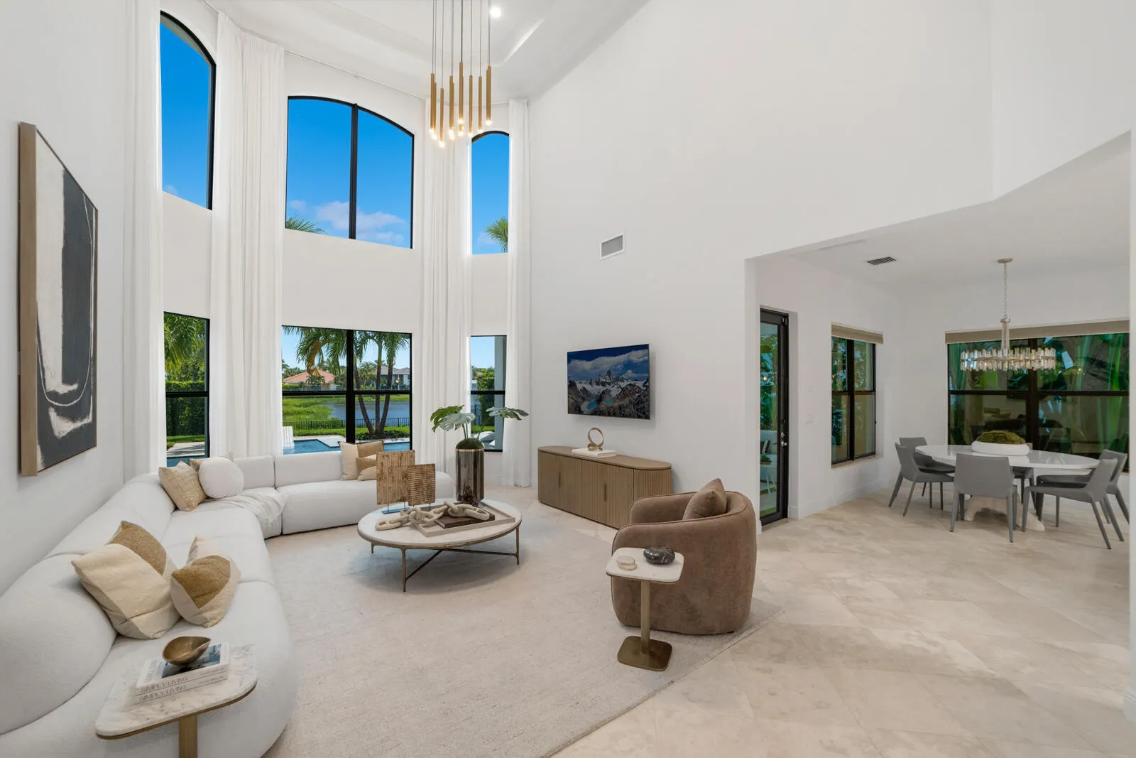 2565 NW 69th Street