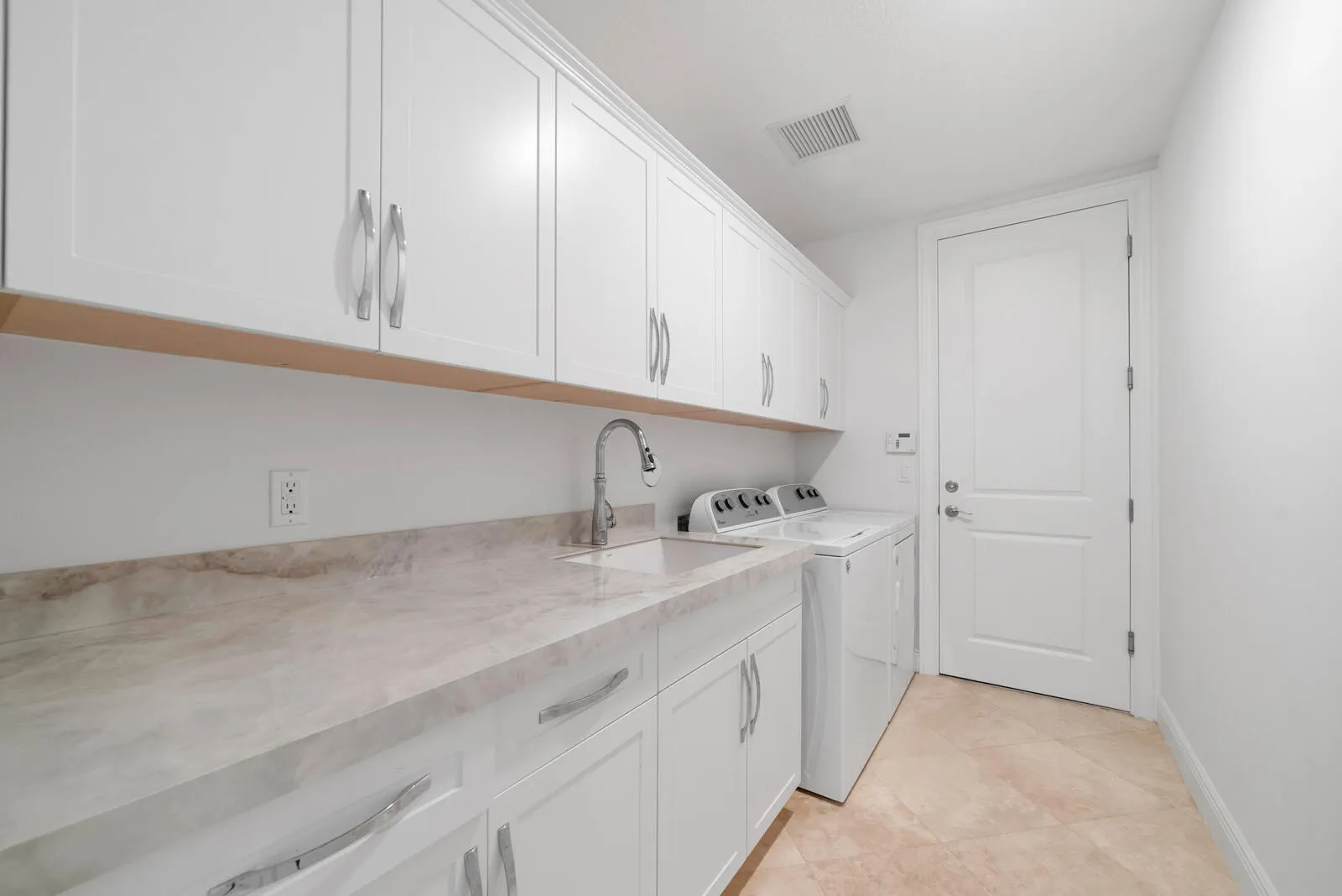 2565 NW 69th Street