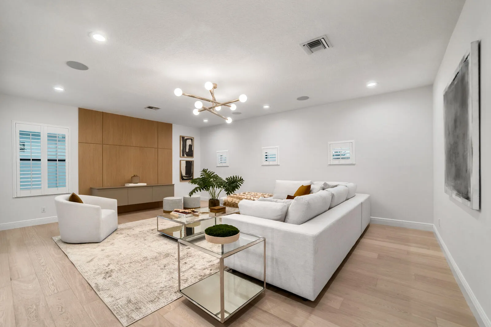 2565 NW 69th Street