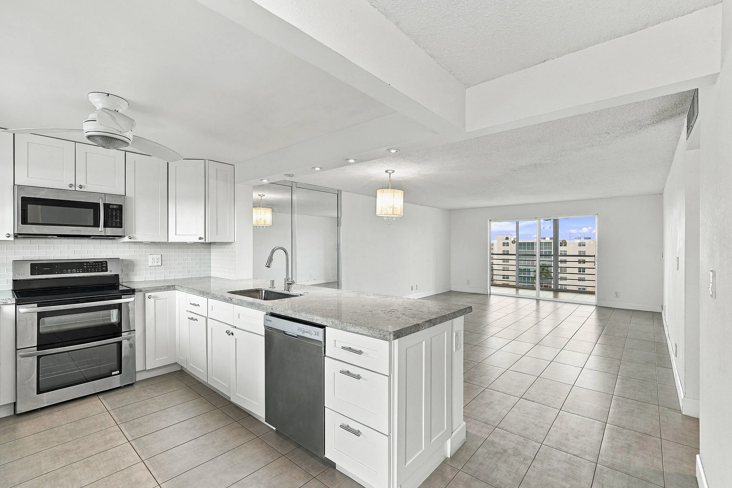 111 SE 3RD Avenue #602