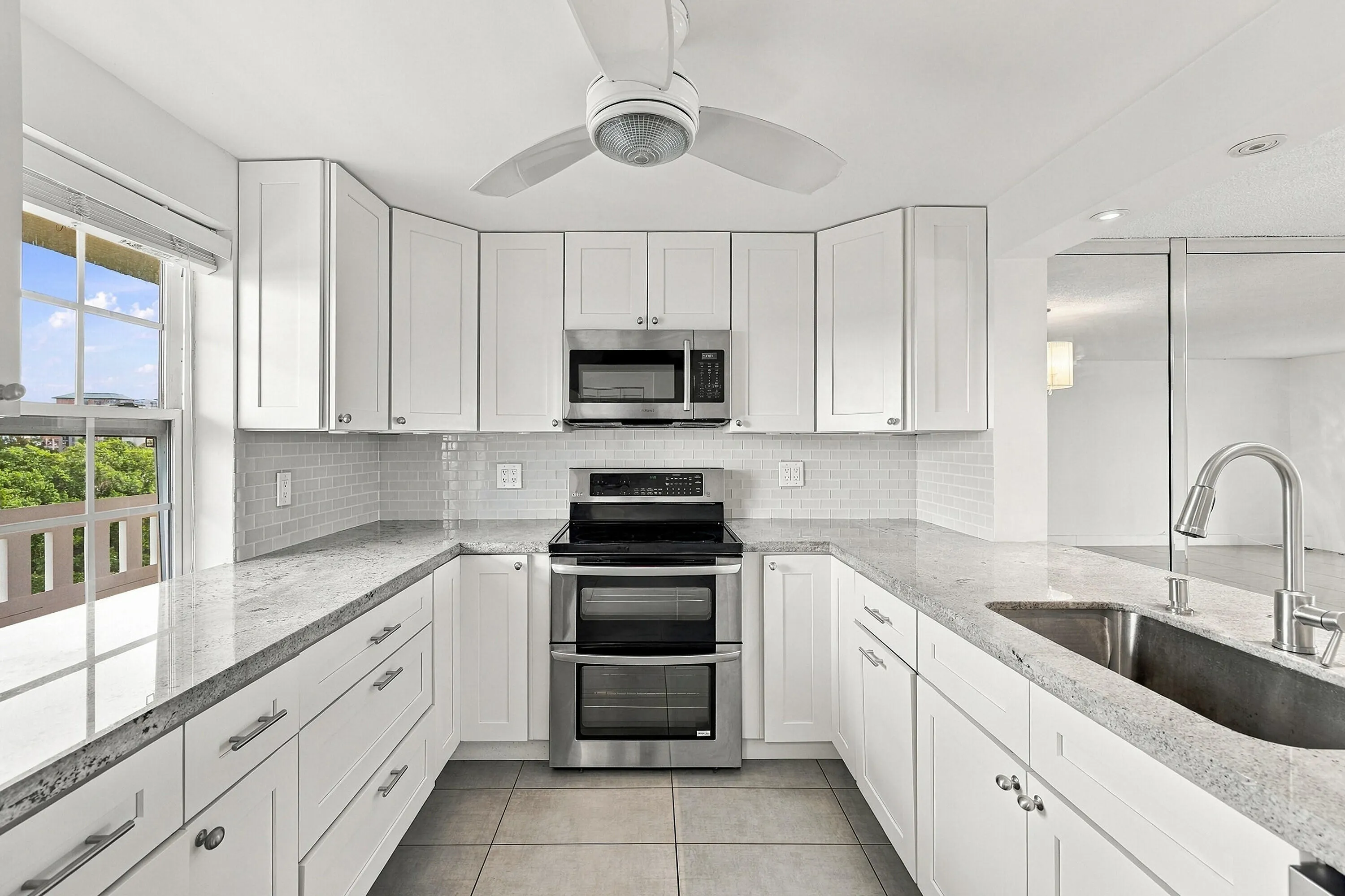 111 SE 3RD Avenue #602