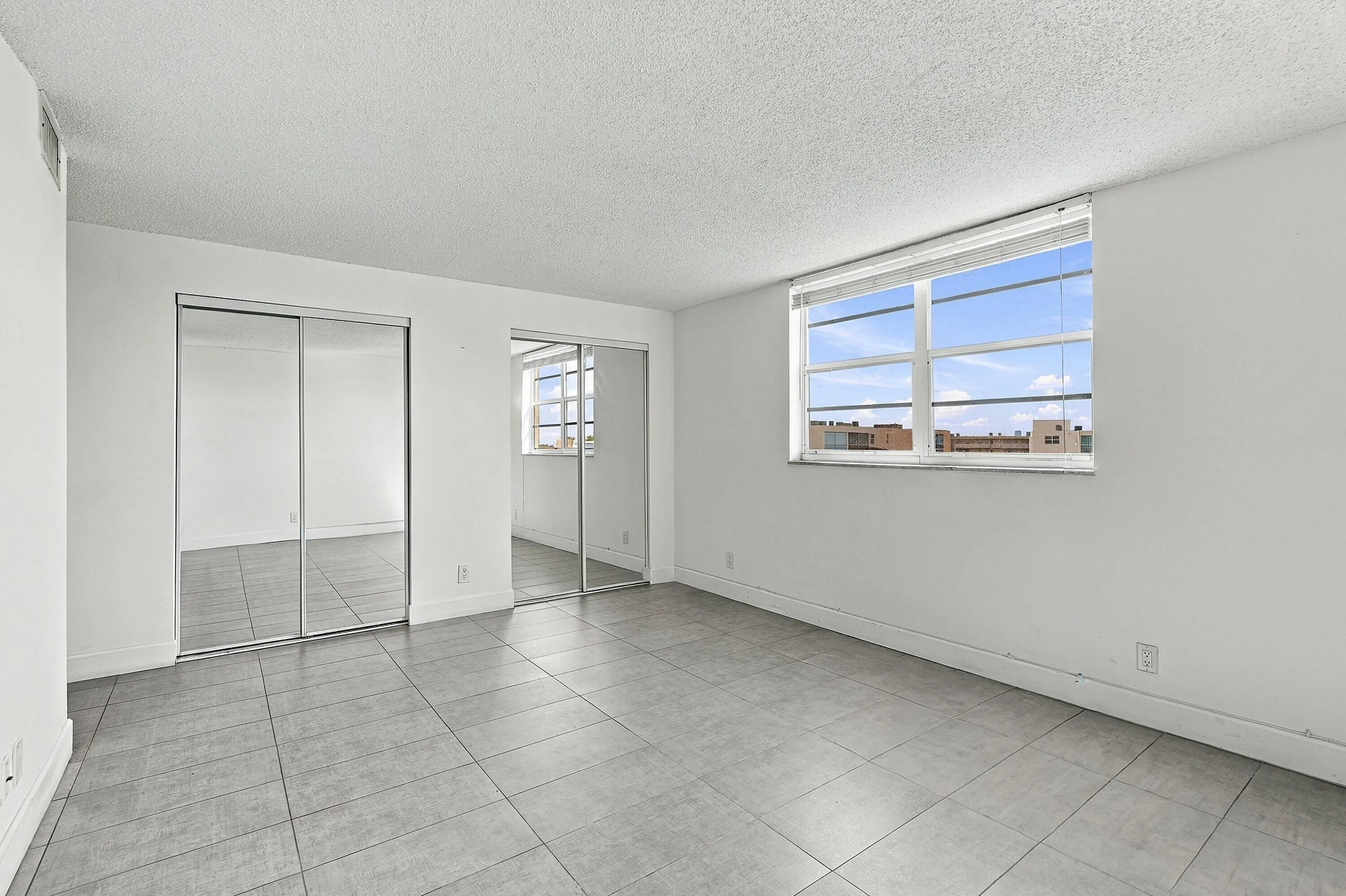 111 SE 3RD Avenue #602