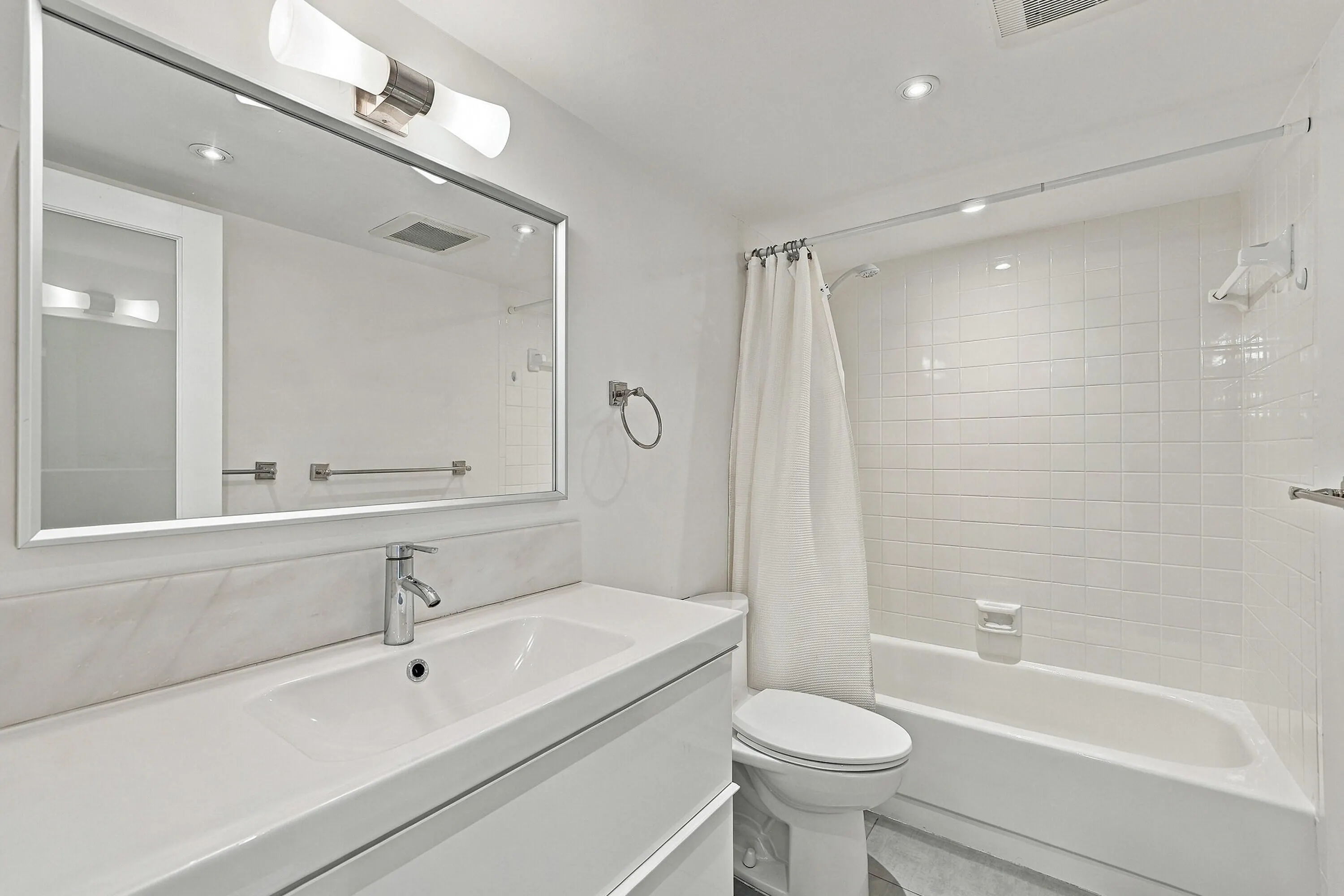 111 SE 3RD Avenue #602