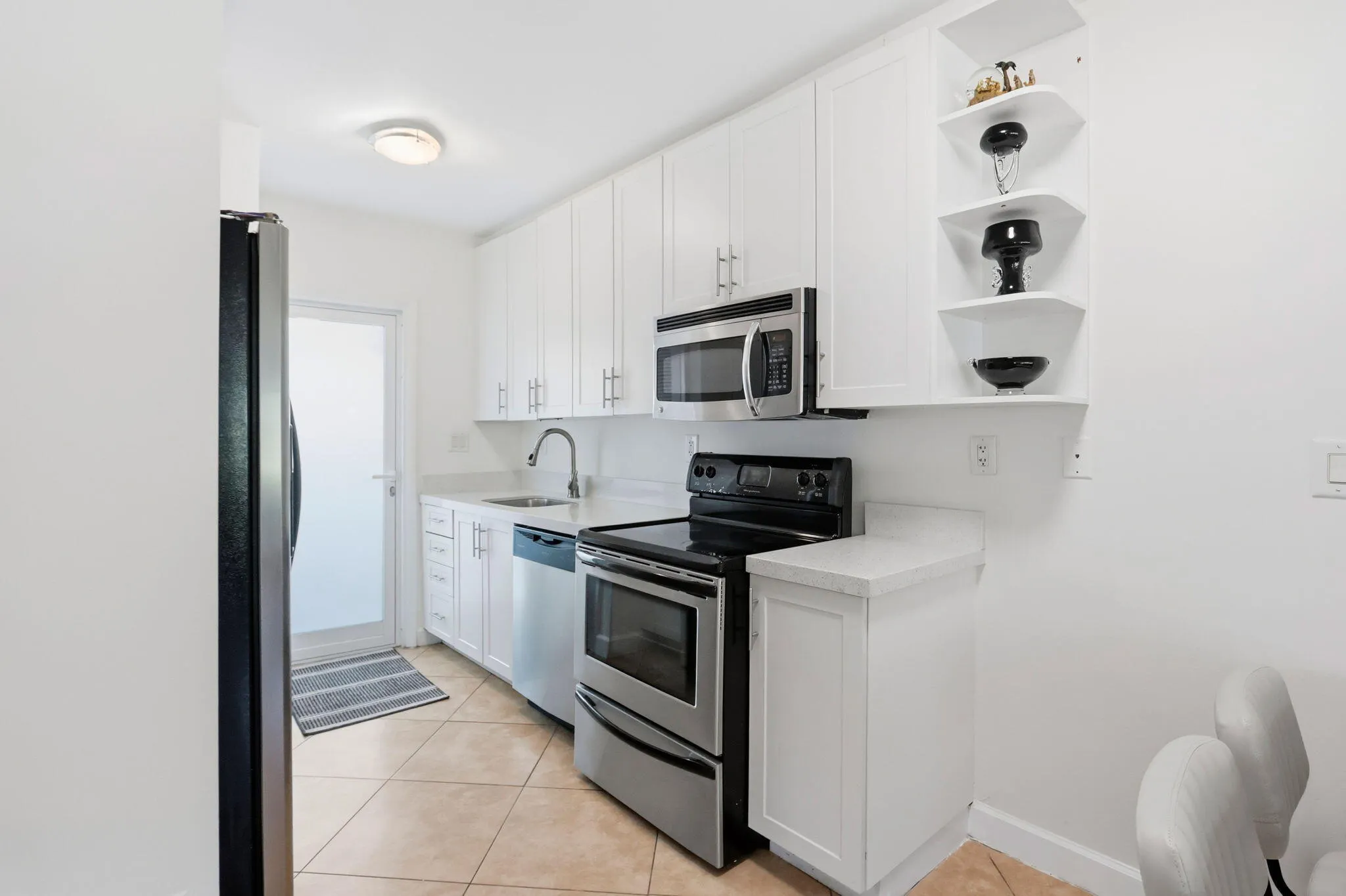 3250 NE 28TH Street #104