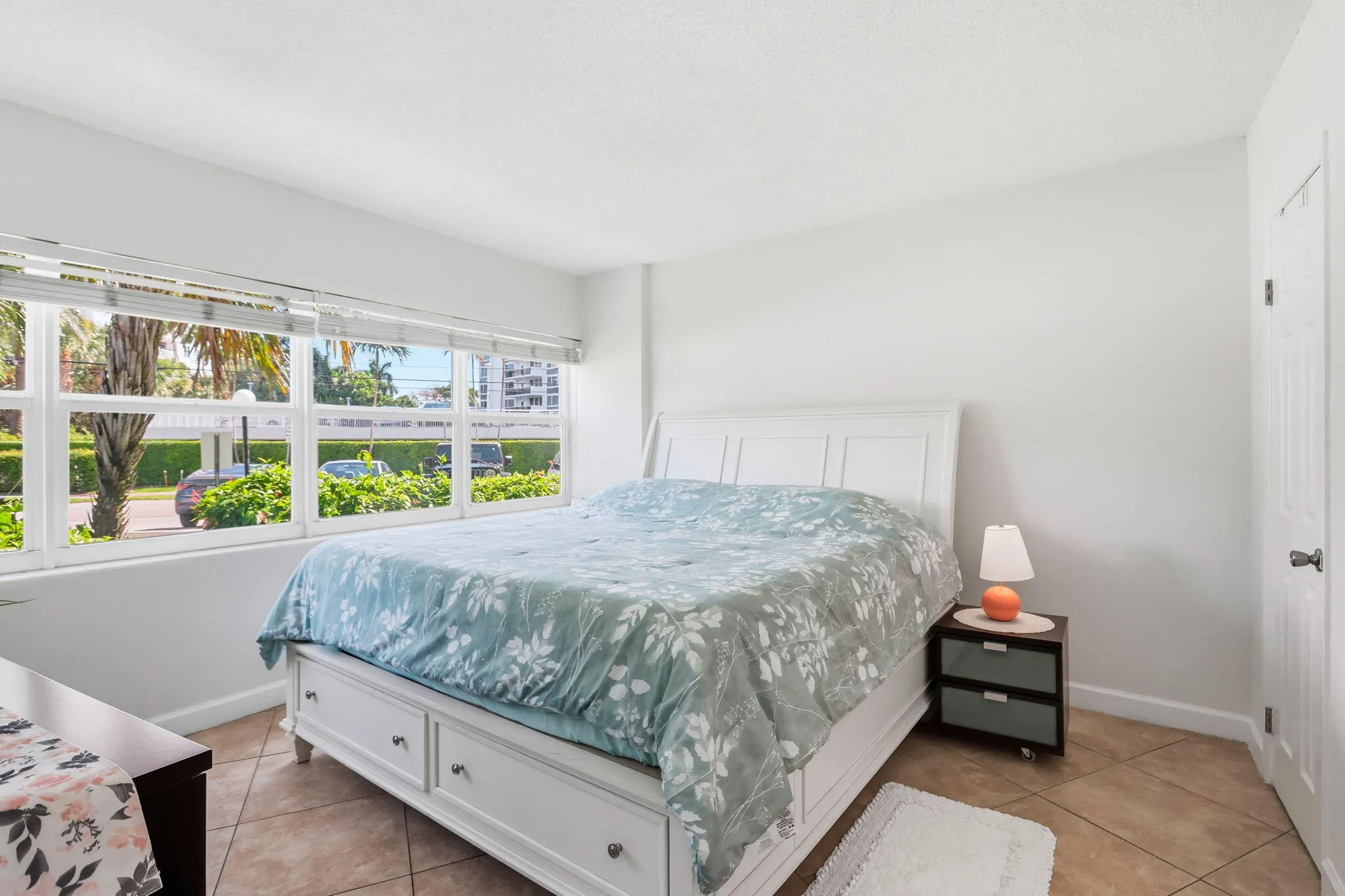 3250 NE 28TH Street #104