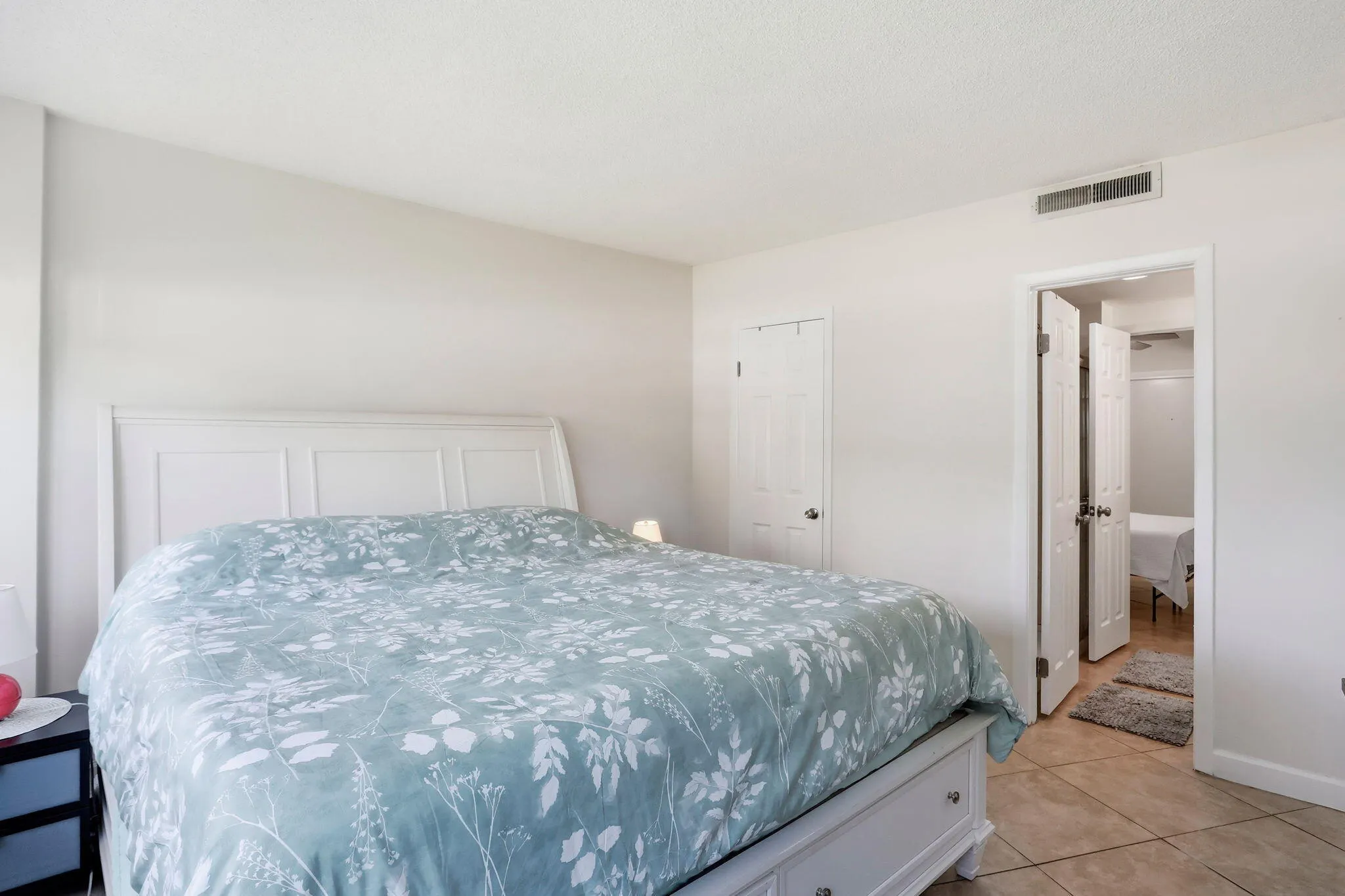 3250 NE 28TH Street #104