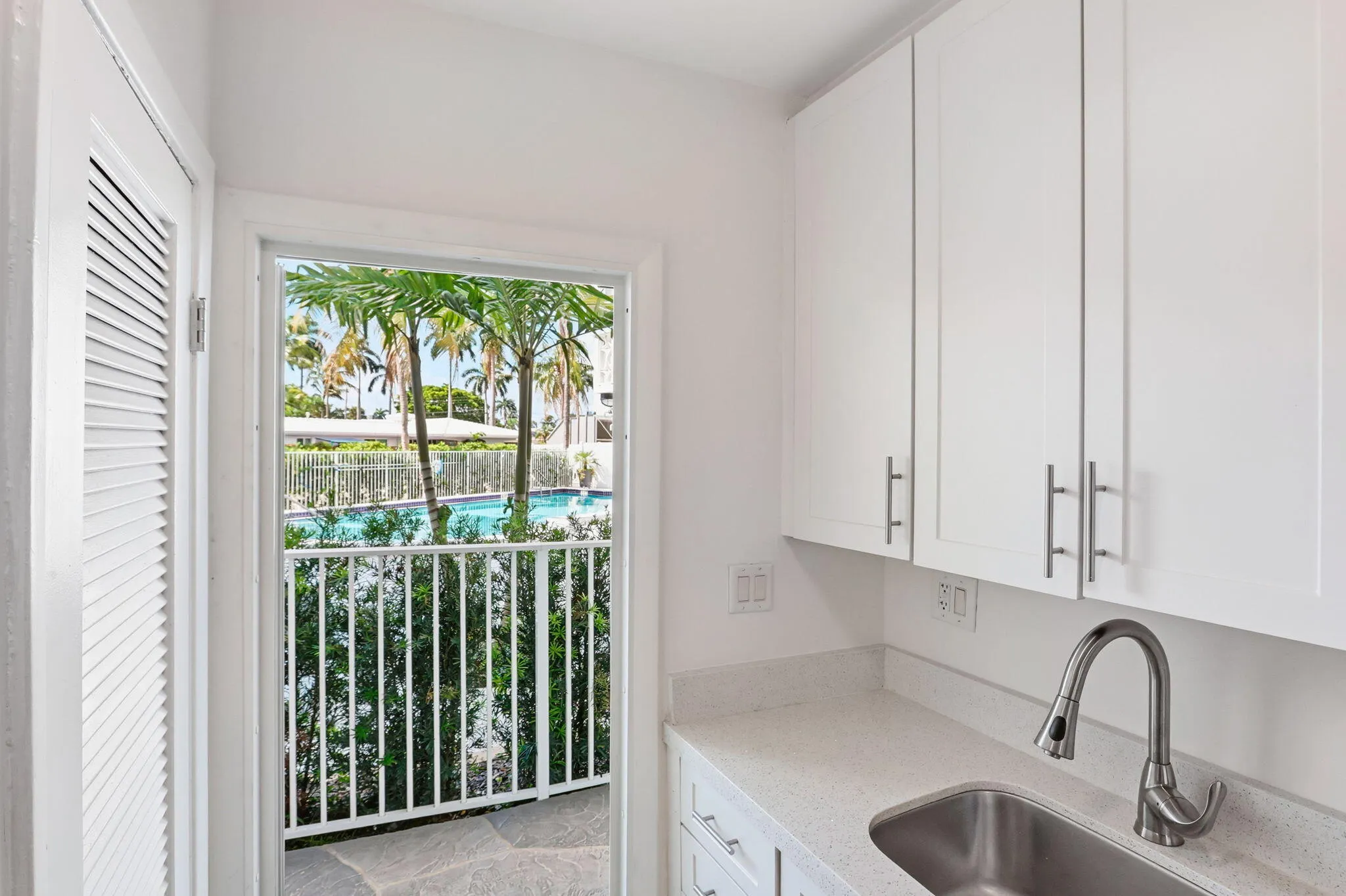 3250 NE 28TH Street #104