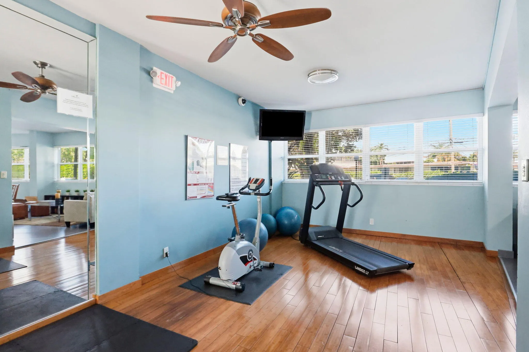3250 NE 28TH Street #104