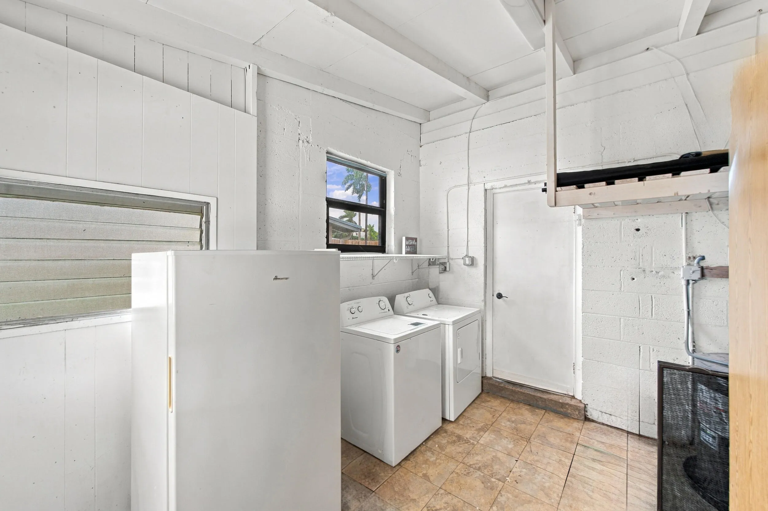 2536 GULFSTREAM Lane