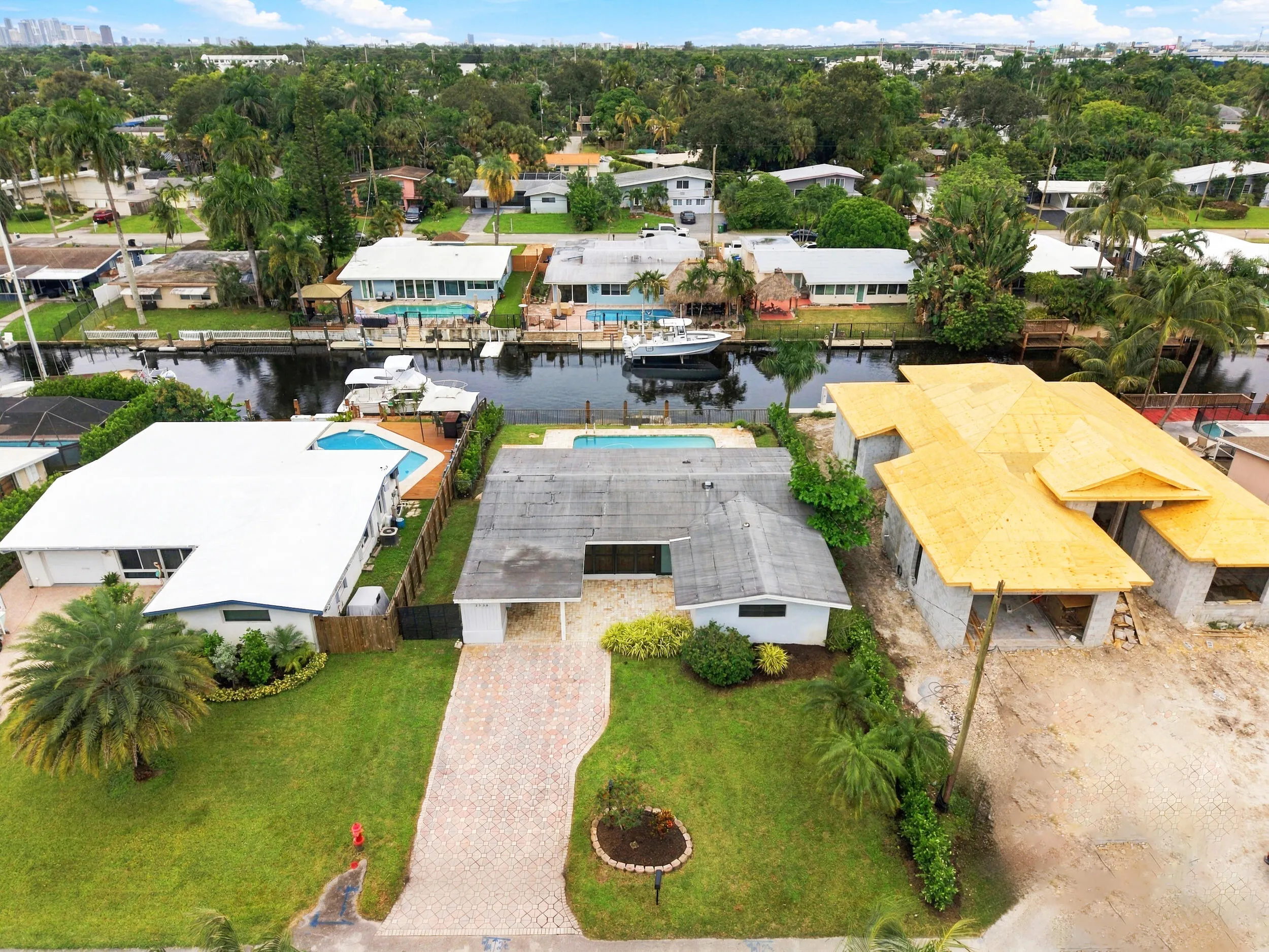 2536 GULFSTREAM Lane