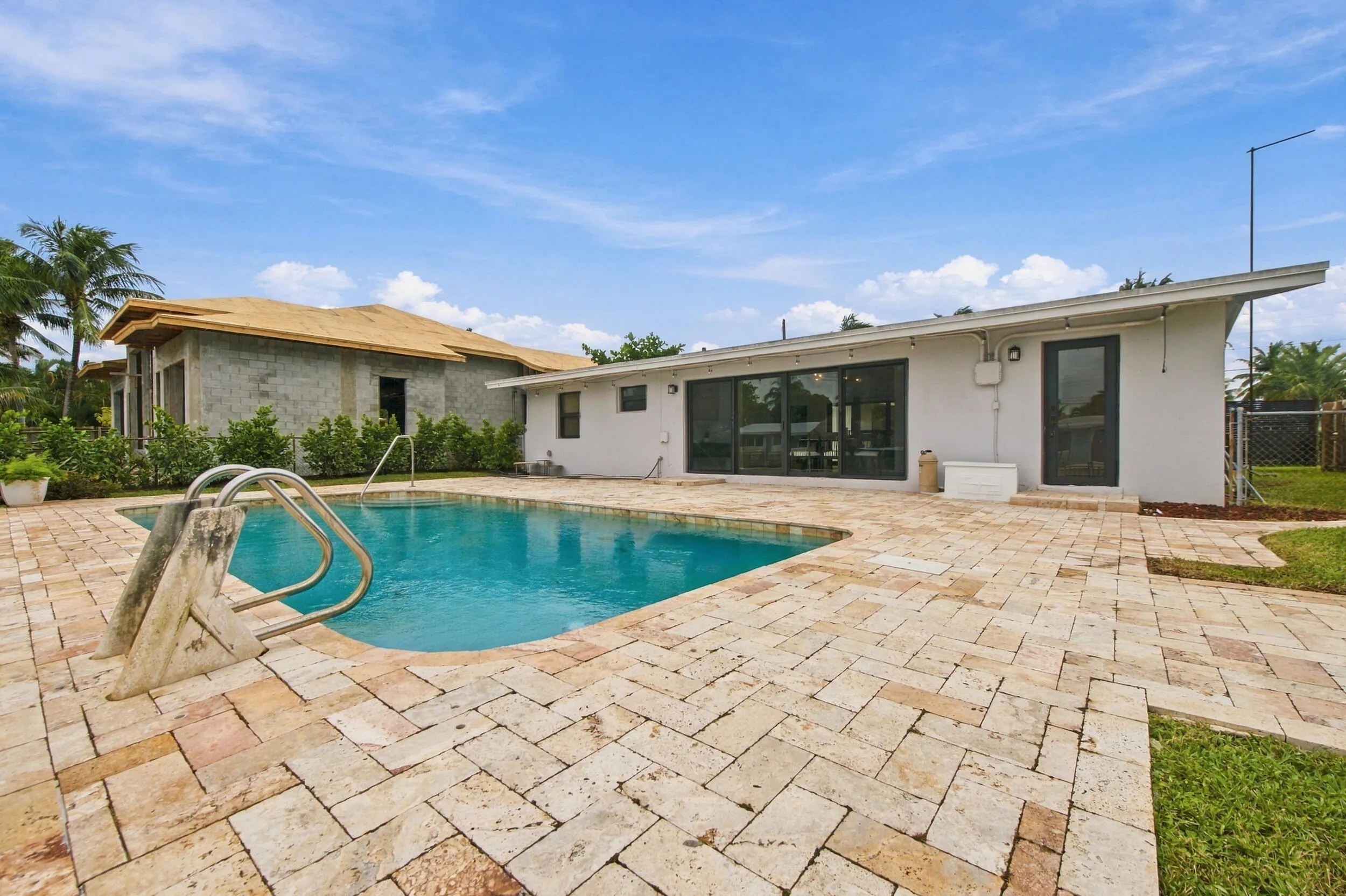 2536 GULFSTREAM Lane