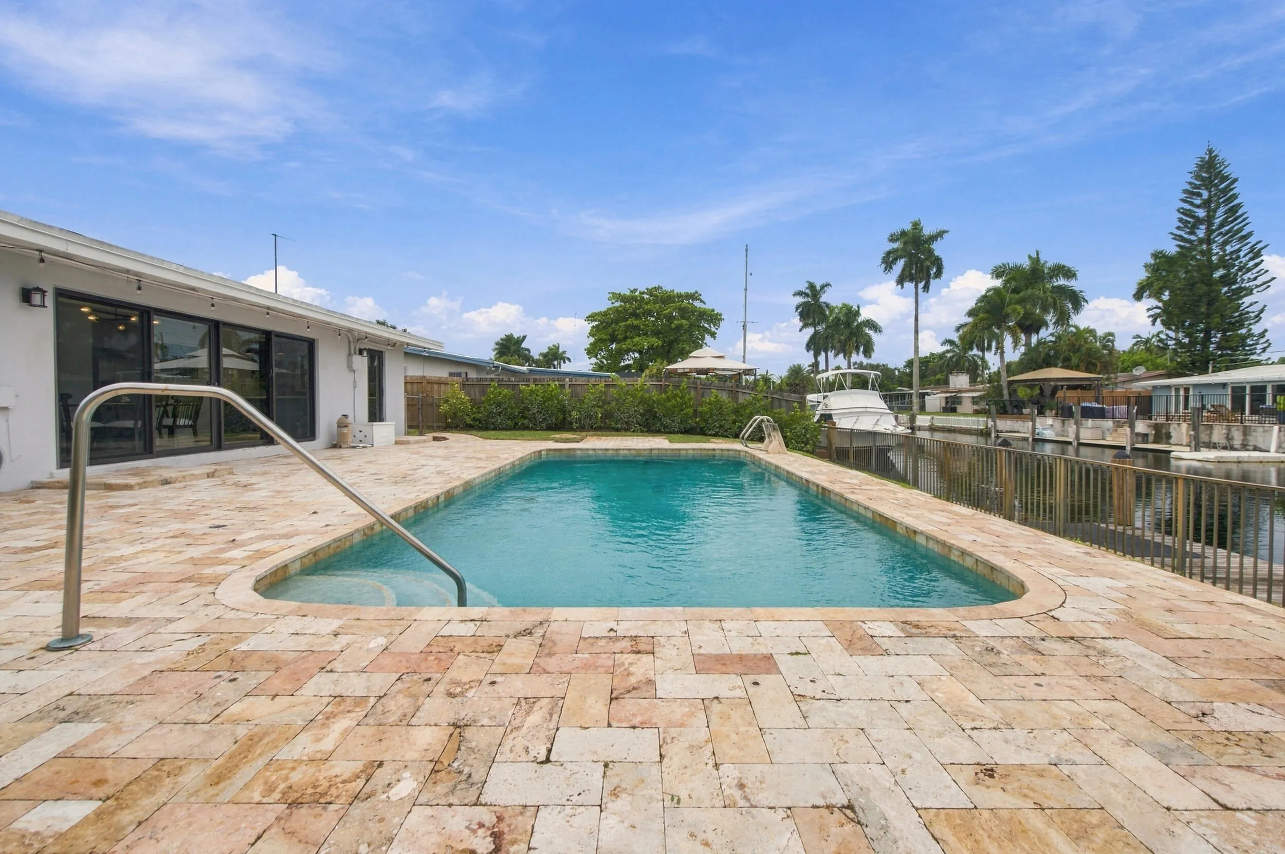 2536 GULFSTREAM Lane