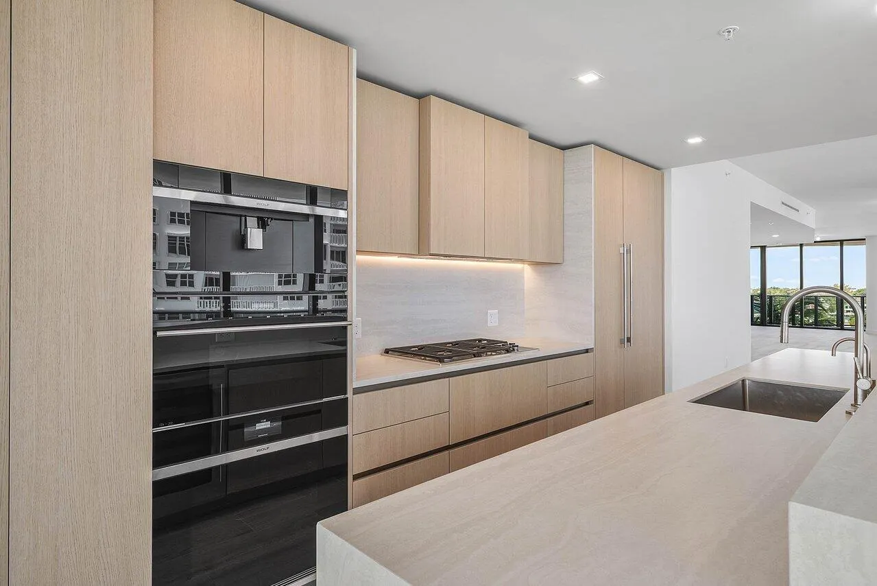 900 N OCEAN Boulevard #606