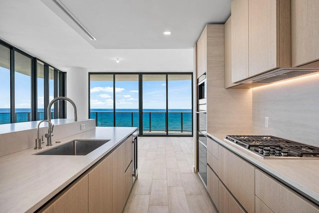 900 N OCEAN Boulevard #606