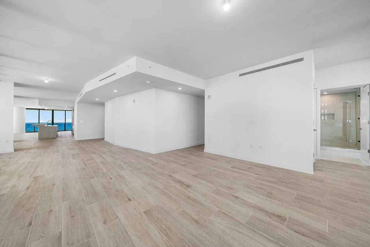 900 N OCEAN Boulevard #606