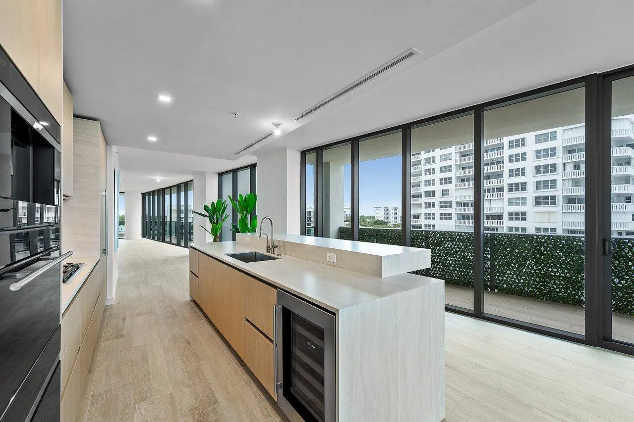 900 N OCEAN Boulevard #606