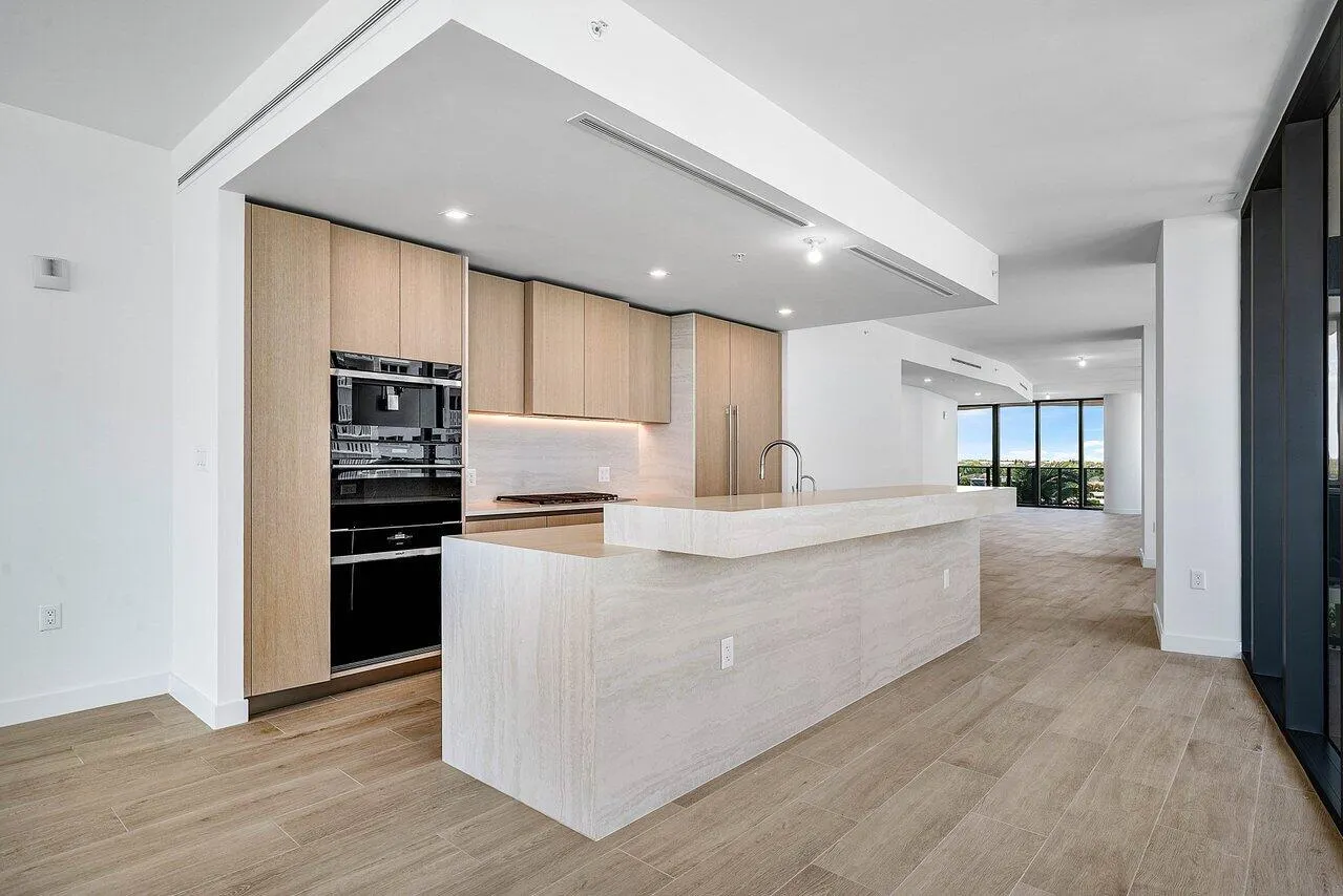 900 N OCEAN Boulevard #606