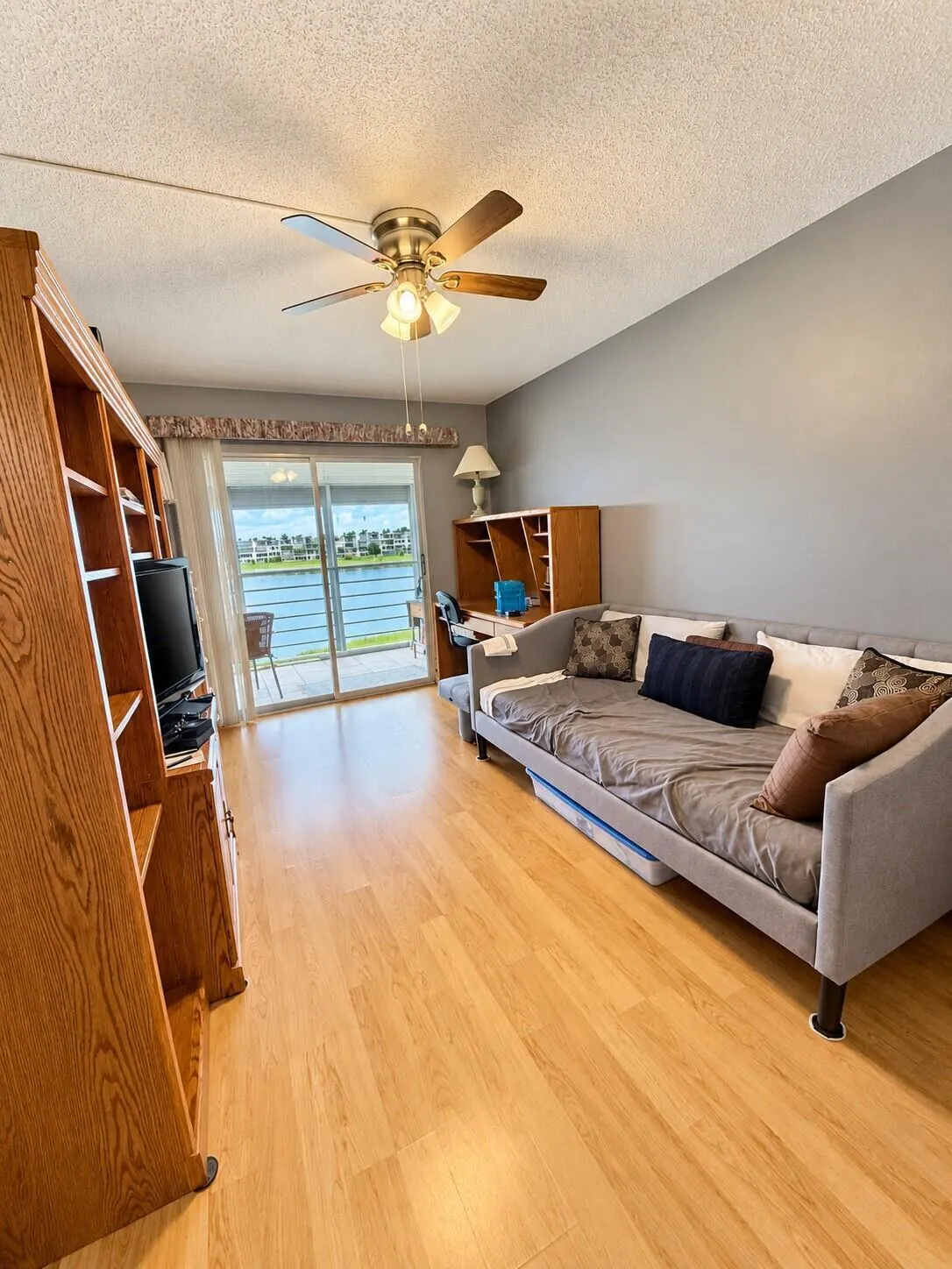 3079 EXETER E
