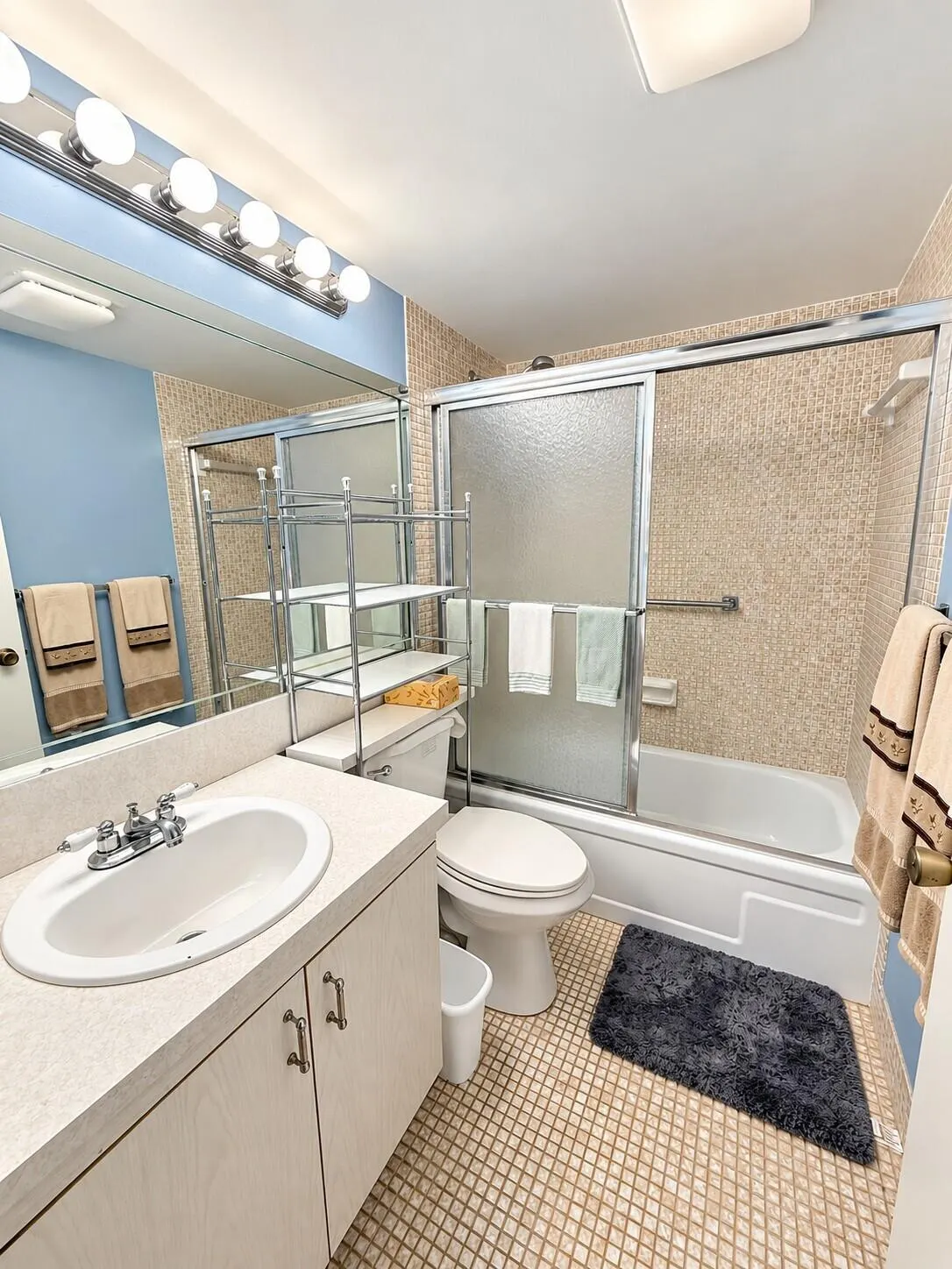 3079 EXETER E