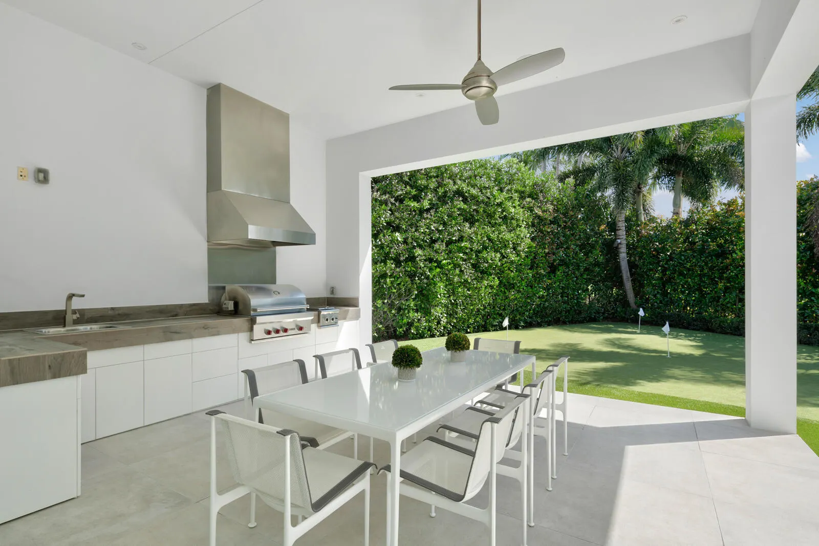 1900 Sabal Palm Drive