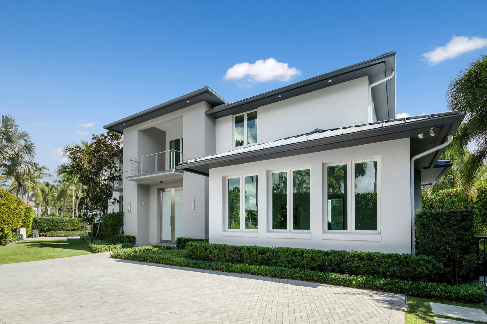 1900 Sabal Palm Drive